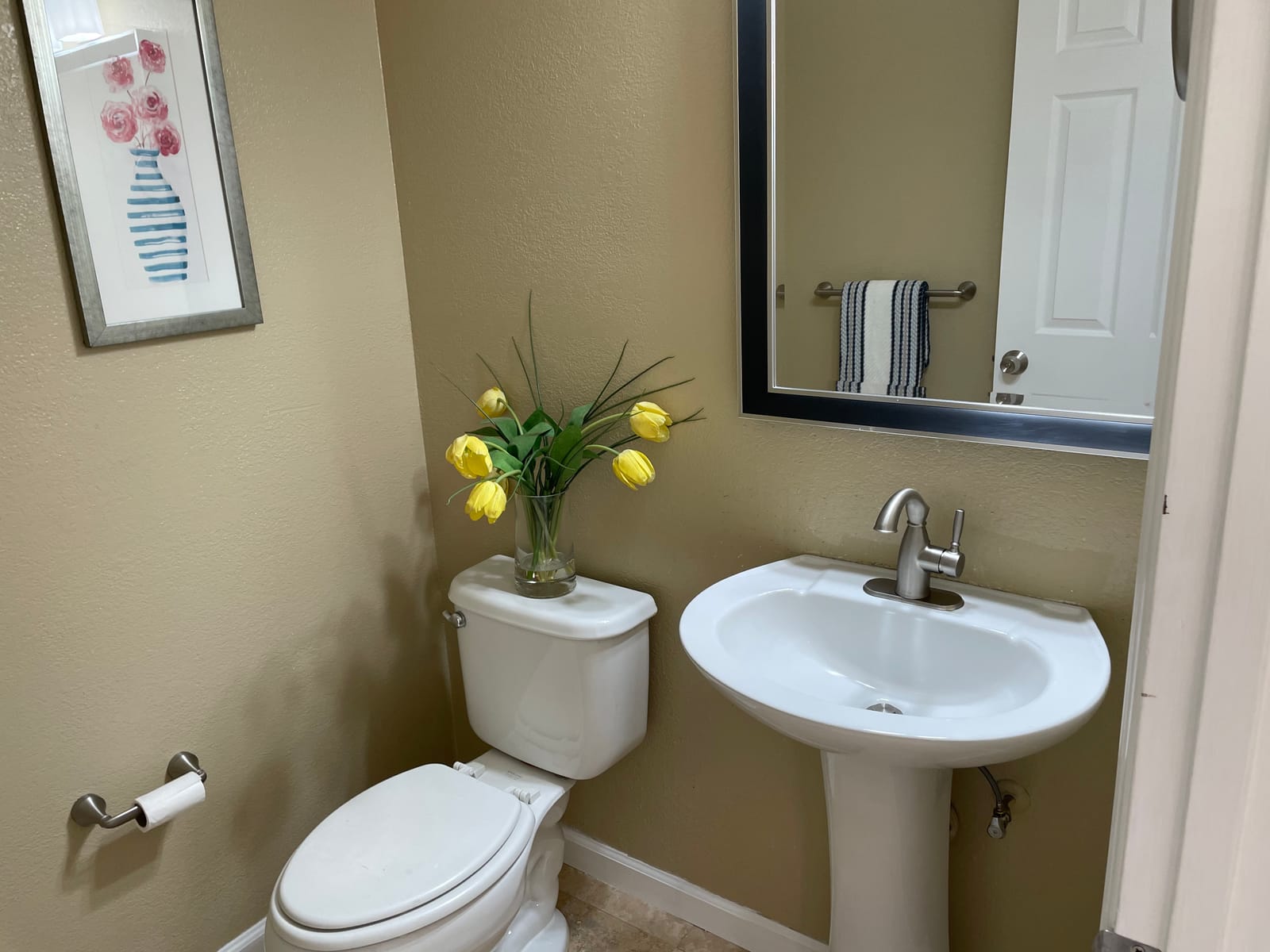 Moen Sarona Spot Resist Brushed Nickel One-Handle Single Hole Rustic Farmhouse Bathroom Sink Faucet with Optional Deckplate, 84144SRN customer photo 2