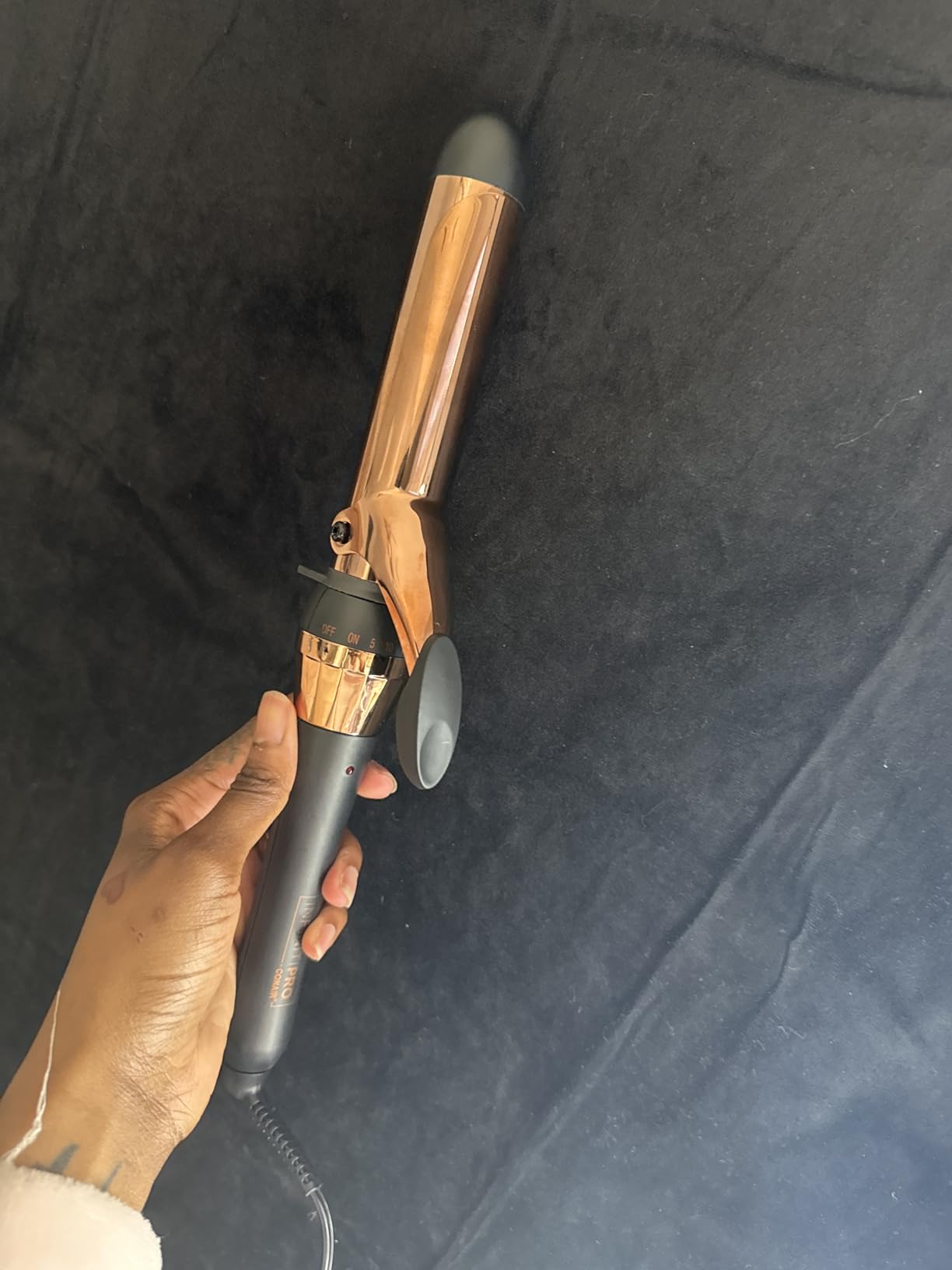 INFINITIPRO BY CONAIR Rose Gold Titanium 1 1/4-Inch Curling Iron, 1 ¼ inch barrel produces loose curls - for use on medium and long hair customer photo 2