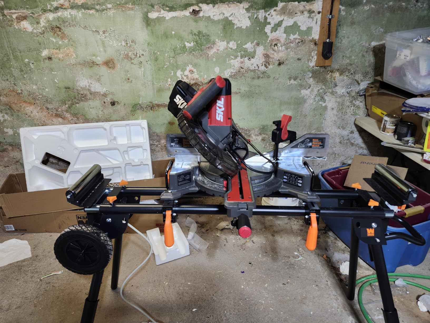 WEN Miter Saw Stand, Collapsible and Rolling with 3 Onboard Outlets (MSA330) customer photo 2