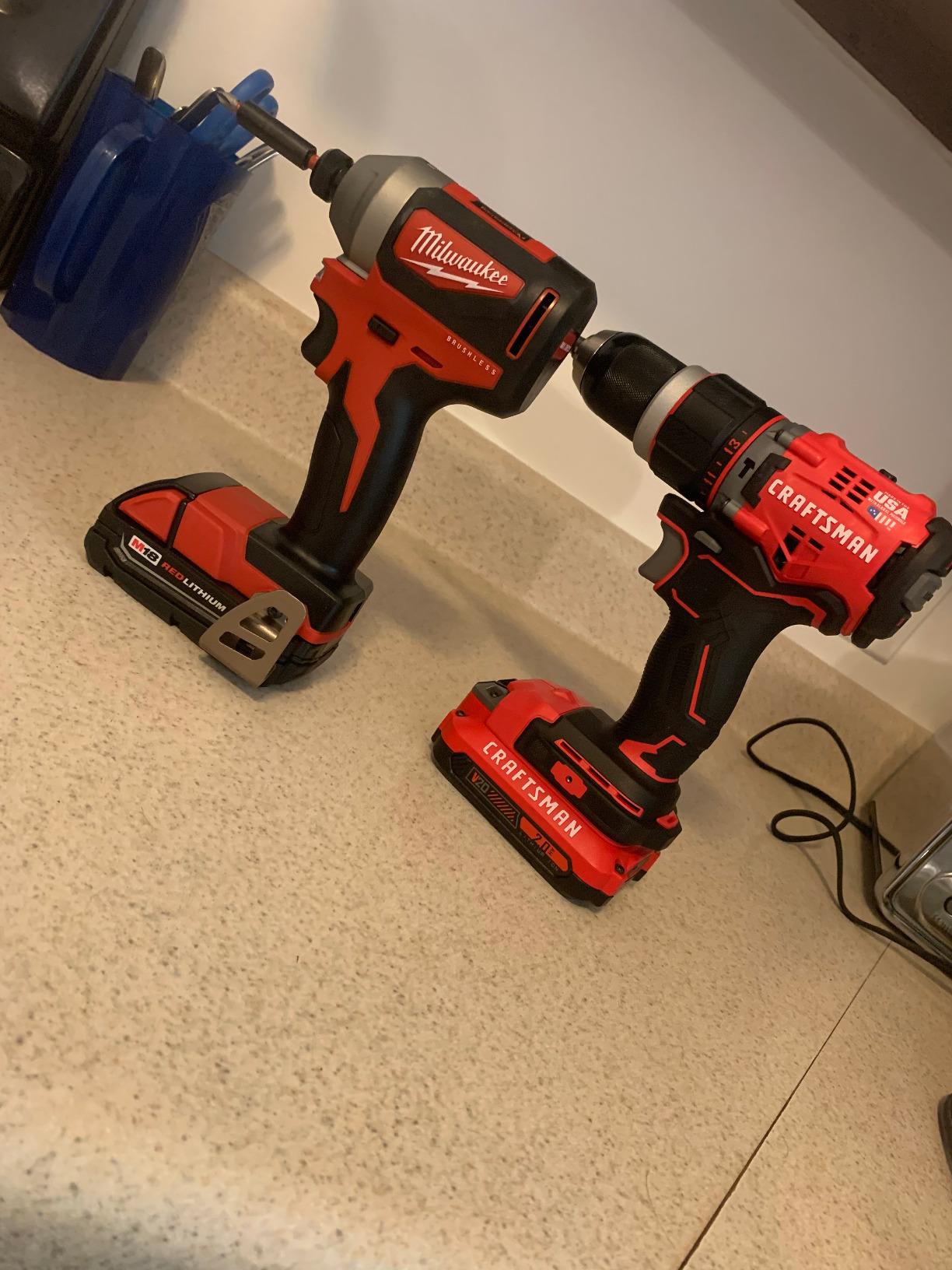 Milwaukee 2850-21P M18 Brushless Lithium-Ion Compact 1/4 in. Cordless Hex Impact Driver Kit (2 Ah) customer photo 2