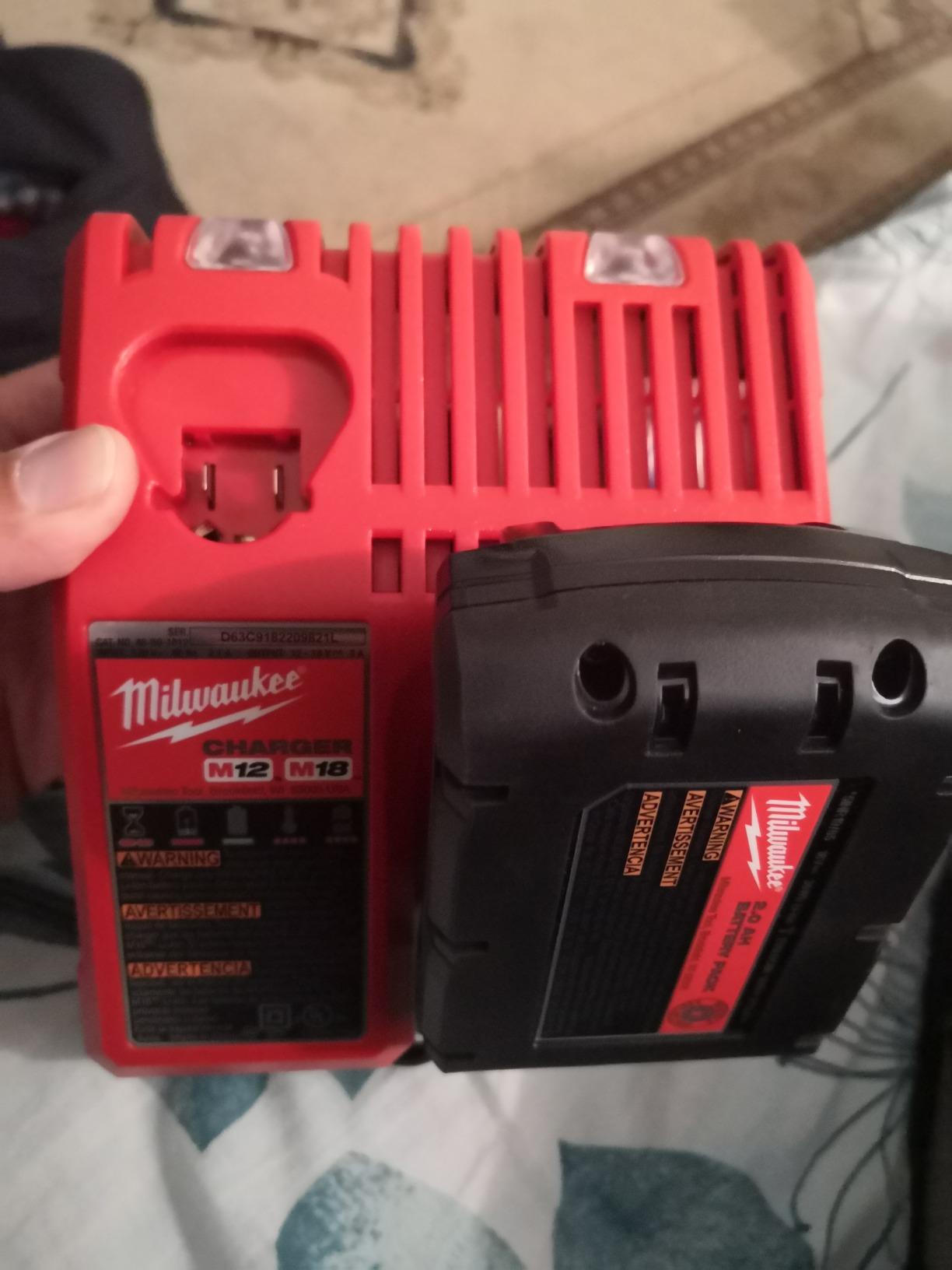 Milwaukee 2801-21P M18 18-Volt Lithium-Ion Compact Brushless Cordless 1/2 in. Drill/Driver Kit customer photo 1