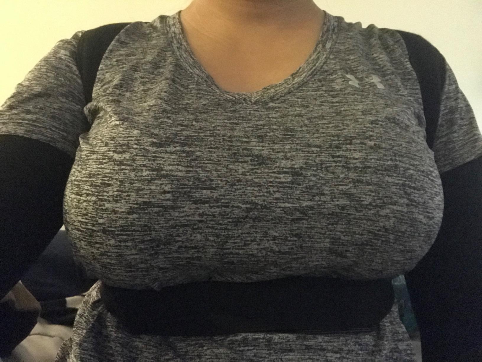 Posture Corrector for Men and Women, Bodywellness Fix Upper Back Brace for Clavicle Support, Adjustable Back Straightener and Providing Pain Relief from Neck, Back & Shoulder Under Clothes (Regular) customer photo 2