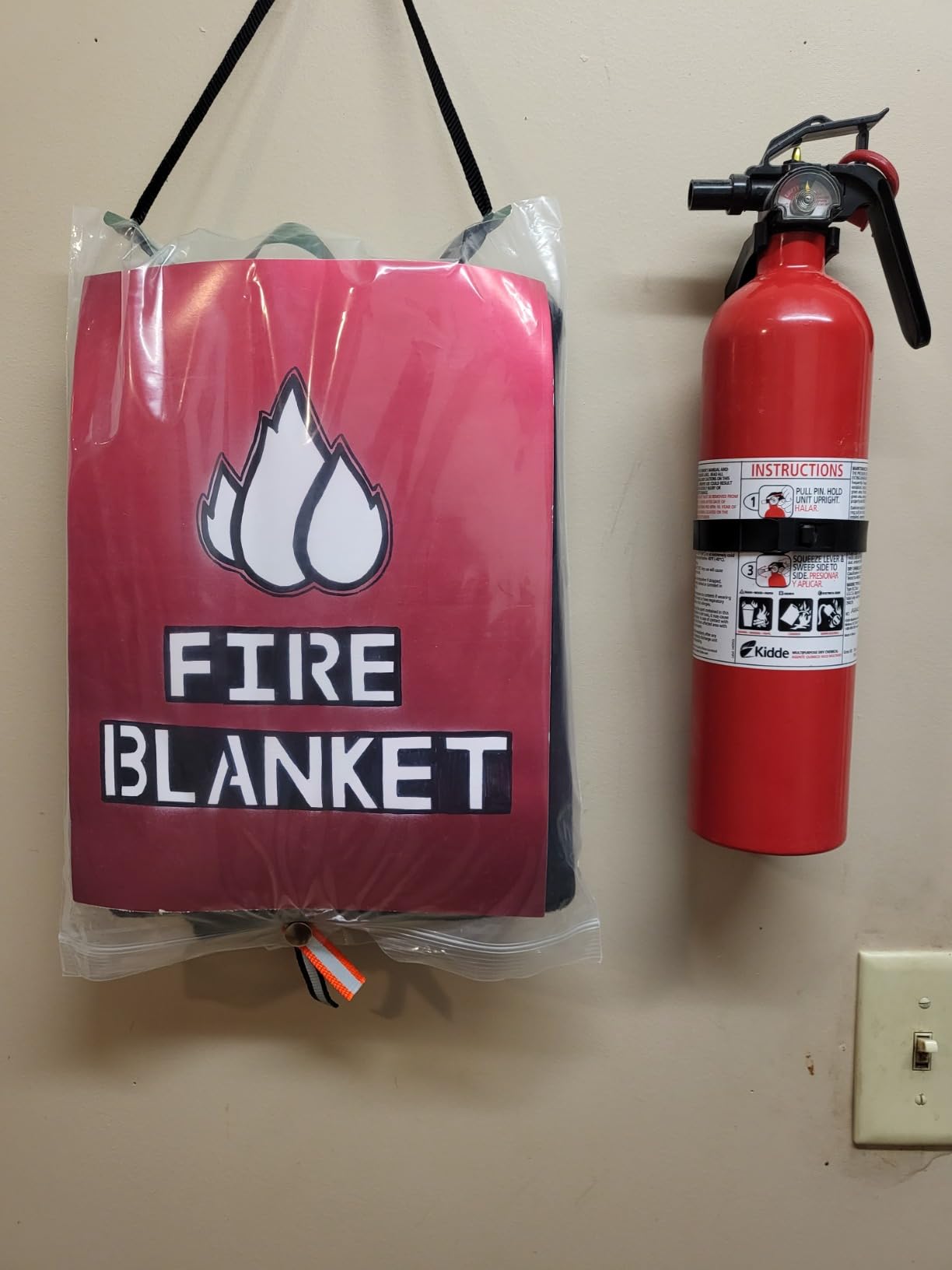Waylander Carbon Felt Welding Blanket - Made in USA; Flame Retardant Fabric Up to 1800°F; Easy to Cut Fire Proof Mat customer photo 2