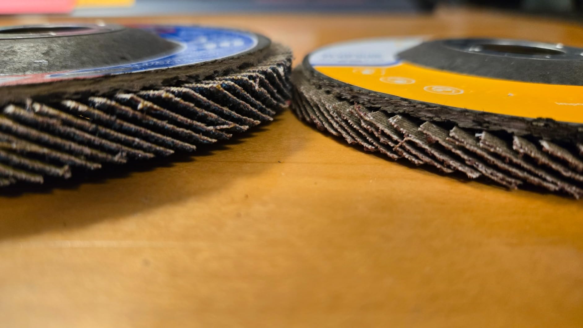 LotFancy 20PCS Flap Discs 4 1/2 for Angle Grinder, 40 60 80 120 Grit Sanding Disc, 4.5 x 7/8 Inch Grinding Wheels Welding Tools, Aluminum Oxide Abrasive, Type 27 customer photo 2