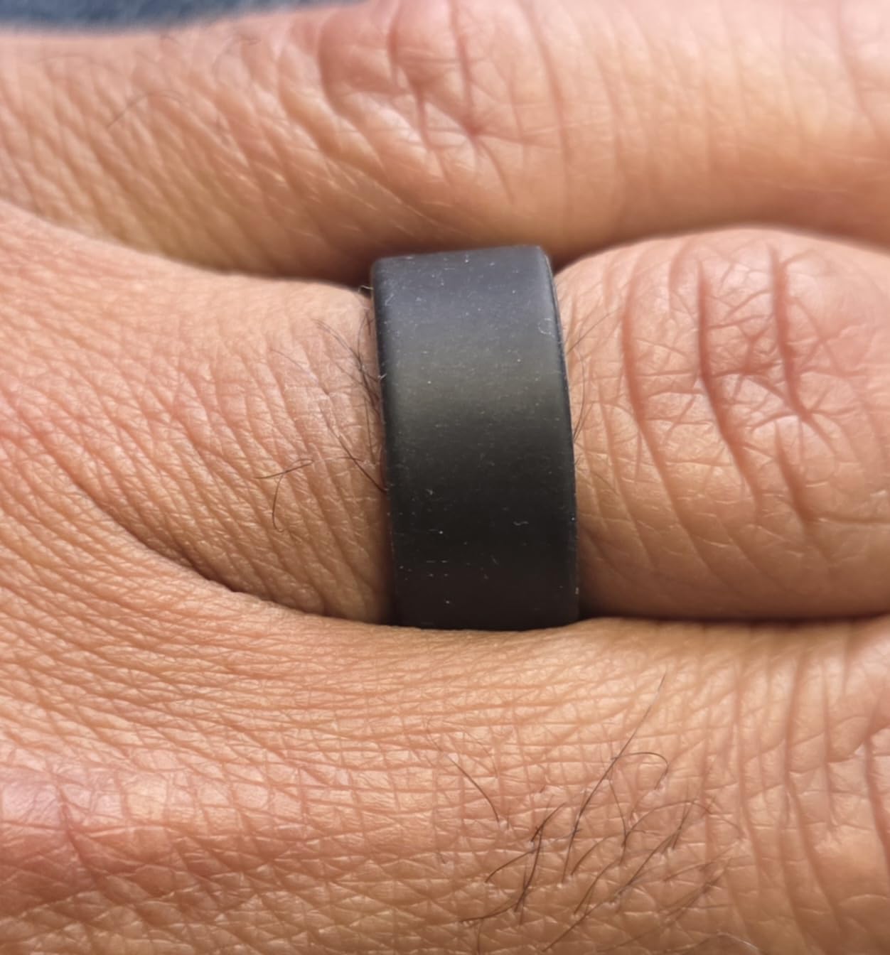 QALO Men's Silicone Wedding Band – Comfortable Fit for Active Lifestyle customer photo 1