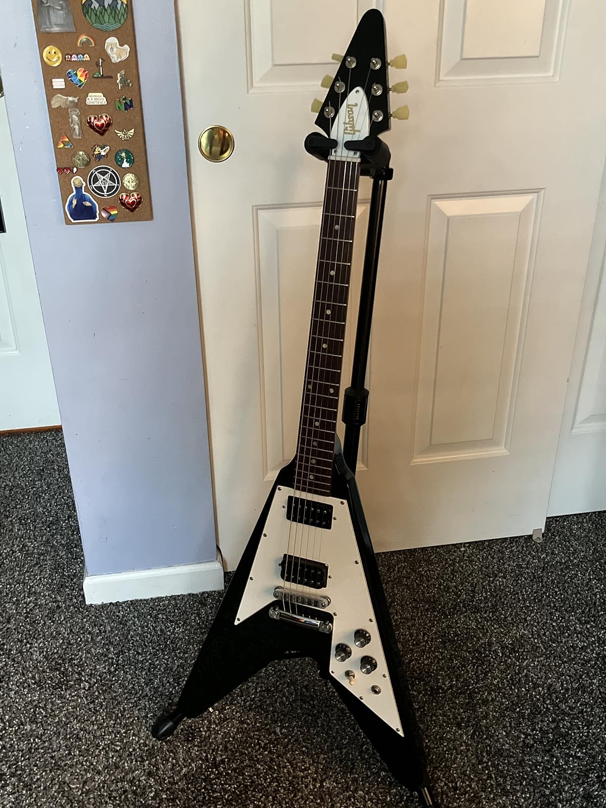 Hercules GS415BPLUS AutoGrip System Guitar Stand customer photo 1