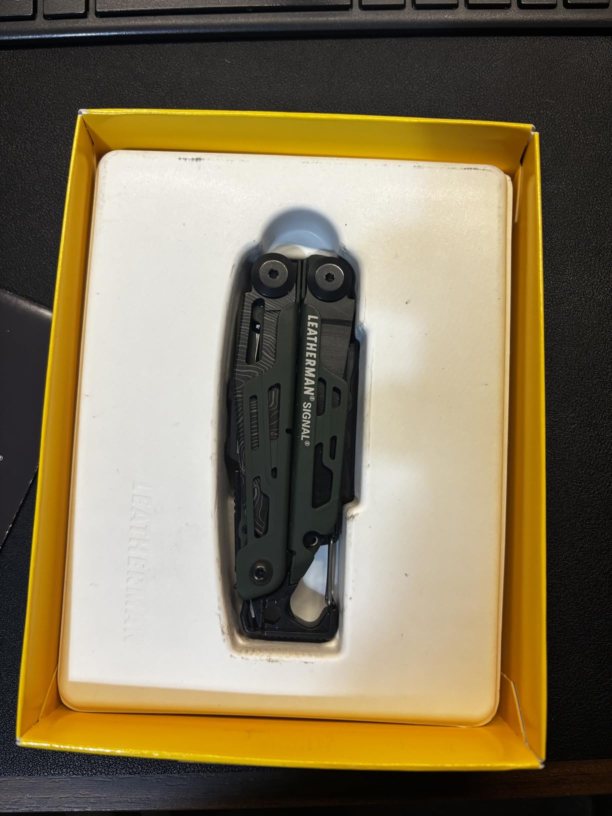 LEATHERMAN Signal 19-in-1 Multi-Tool, Coyote Tan customer photo 2