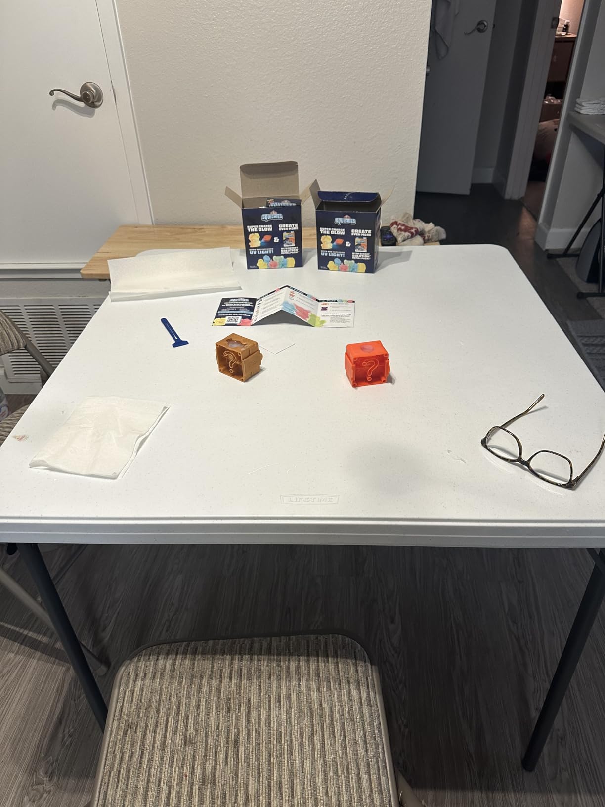 LIFETIME 80783 37-Inch Commercial Grade Square Folding Card Table, White Granite customer photo 1