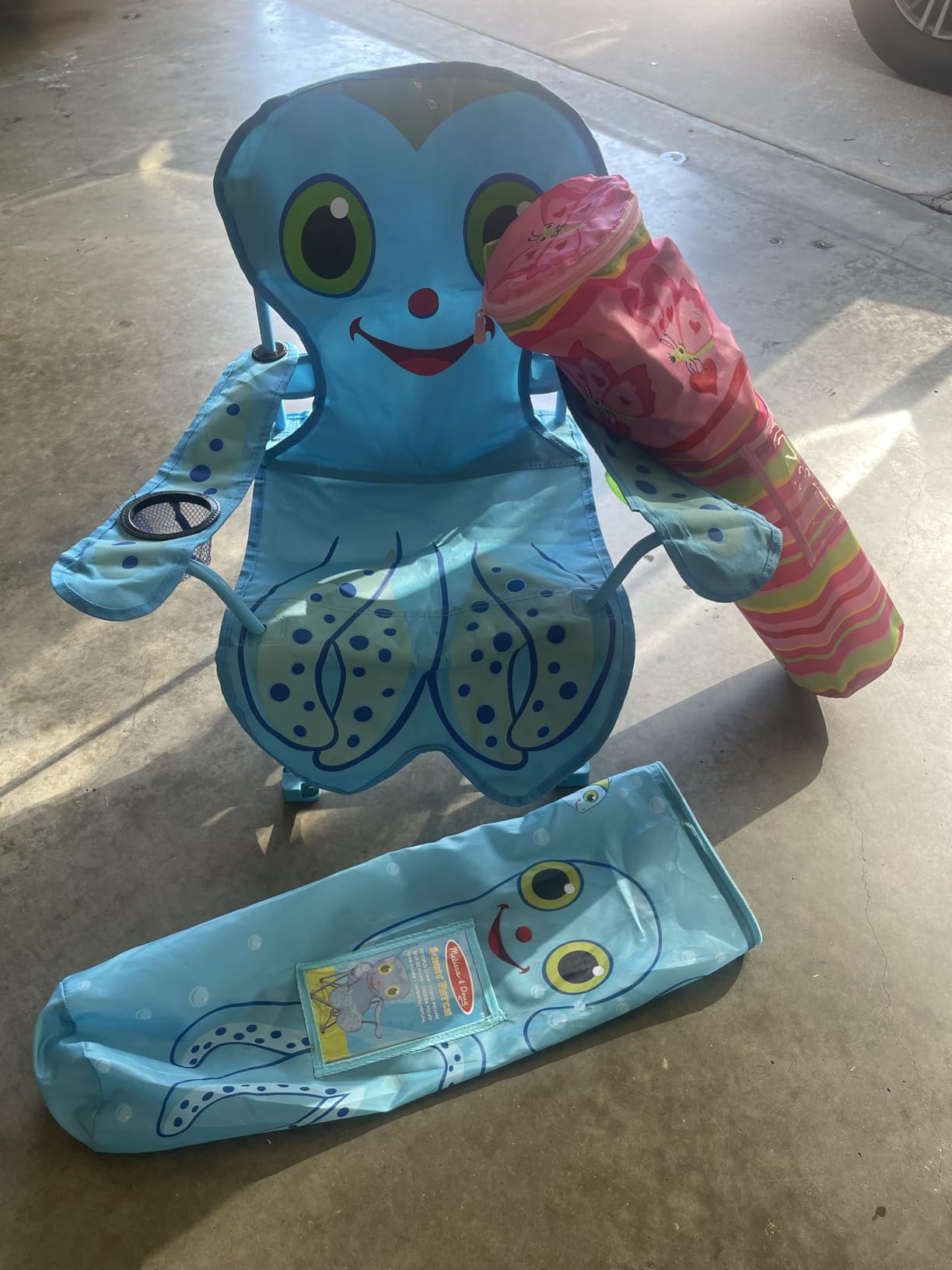 Melissa & Doug Sunny Patch Flex Octopus Folding Beach Chair For Kids customer photo 2