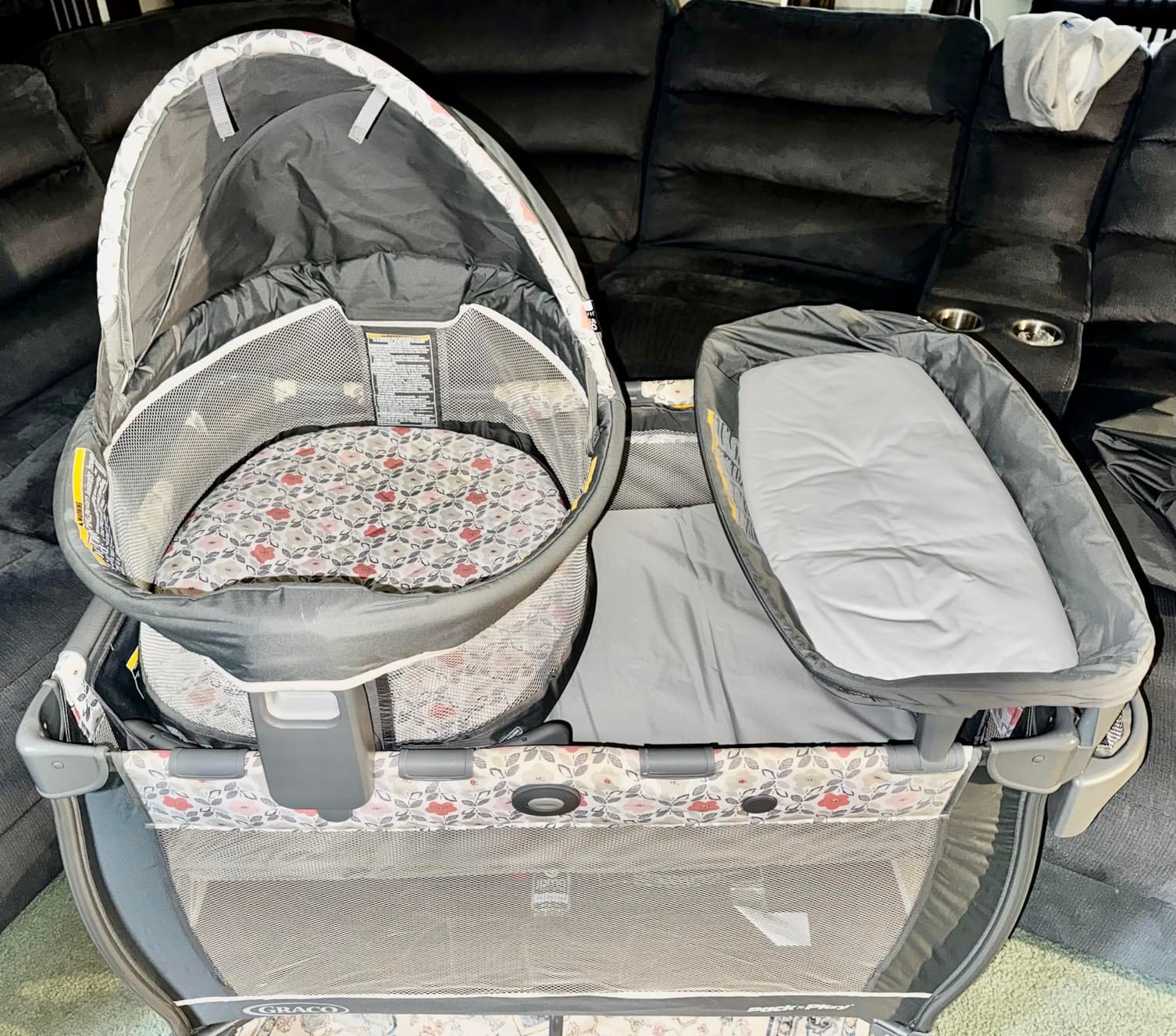 Graco® Pack ’n Play Travel Dome Playard, Portable Bassinet with UV Canopy, Full‑Size Infant Bassinet, Diaper Changer customer photo 2