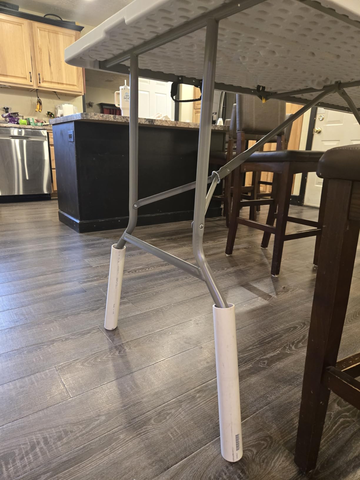 VINGLI 6 Foot Plastic Folding Table Portable Long Table for Indoor Outdoor Use Rectangular with Carrying Handle, Smooth HDPE Tabletop, White customer photo 1
