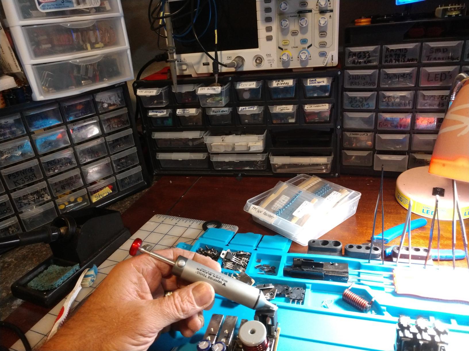 VAMPLIERS Professional Grade Solder Sucker Made in Japan Desoldering Pump customer photo 1