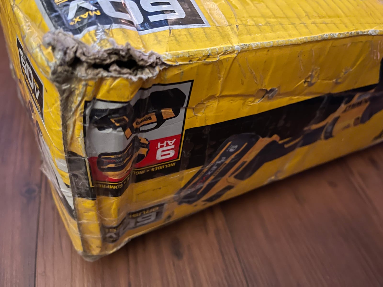 DEWALT FLEXVOLT 60V MAX* Angle Grinder with Kickback Brake Kit, 4-1/2-Inch to 6-Inch (DCG418X1) customer photo 1