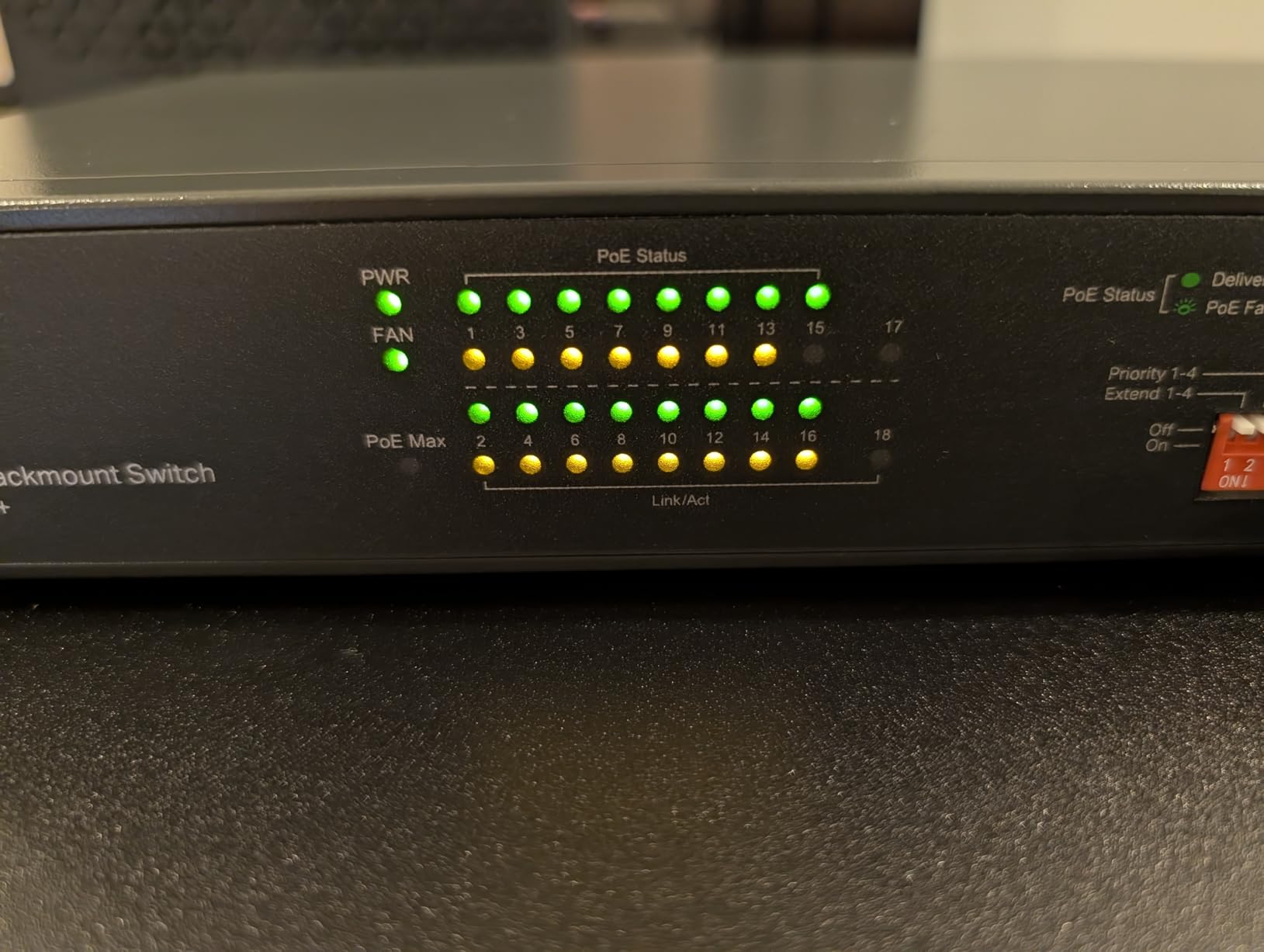 TP-Link TL-SG1218MP, 16 Port Gigabit PoE Switch customer photo 2