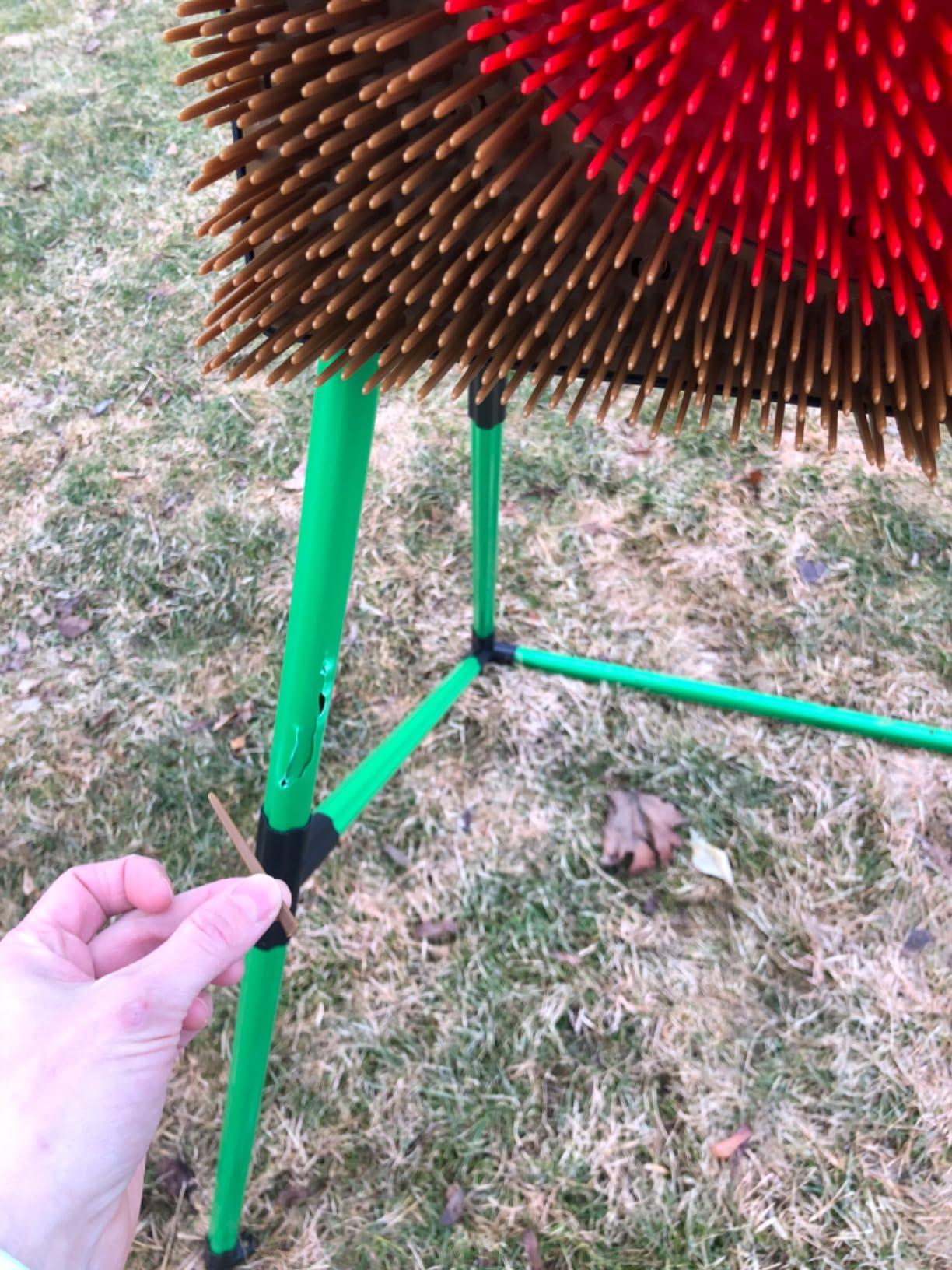 EastPoint Axe Throwing Set, Outdoor Games, Bristle Target & 3 Axes, Medium customer photo 1
