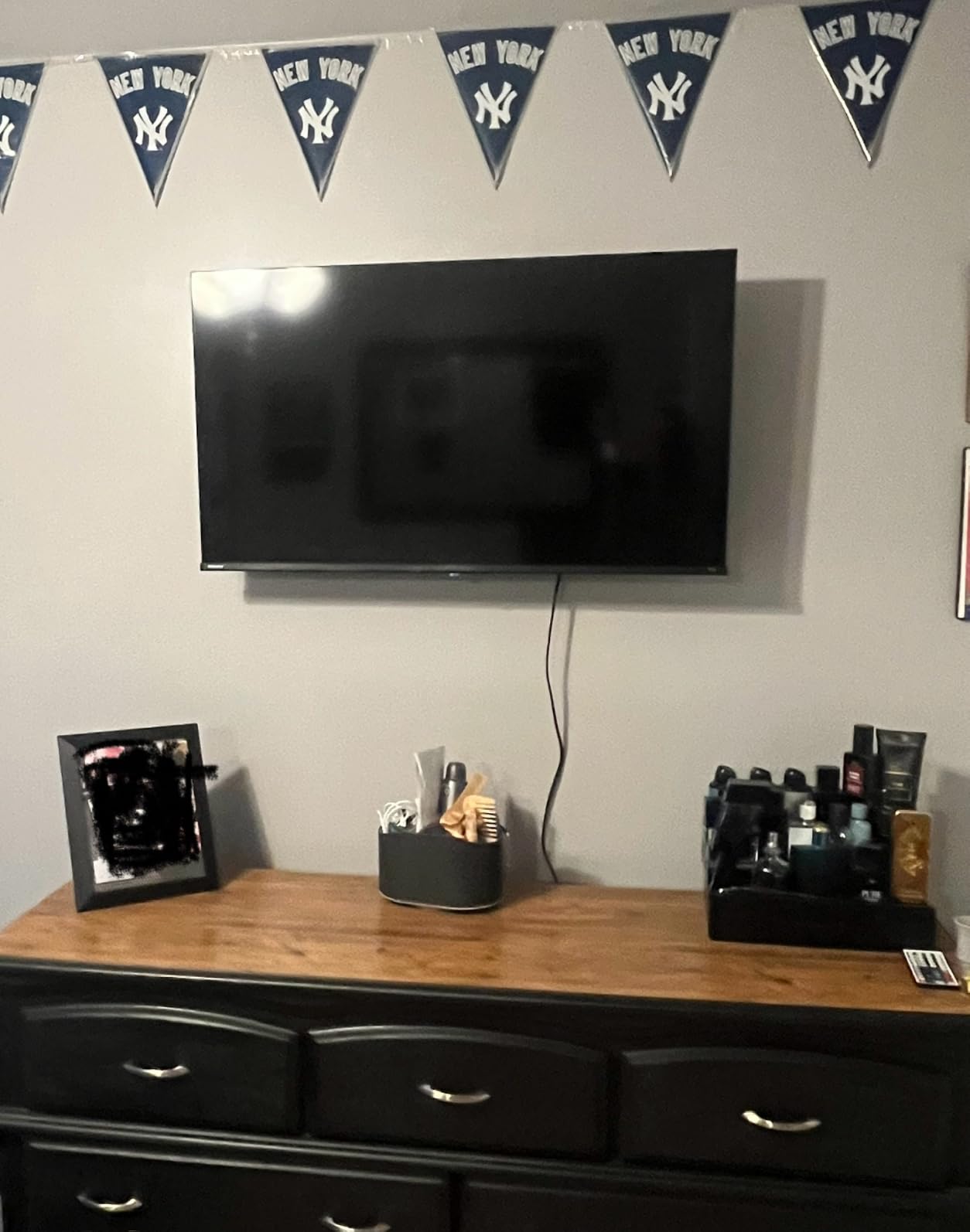 Pipishell Full Motion TV Wall Mount for 26–65 inch TVs up to 80 lbs customer photo 2