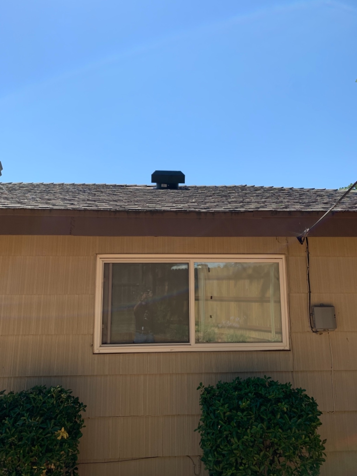 Quietcool AFR SMT ES-2.0 Roof Mount Smart Attic Fan - Up to 1950 CFM - As low as 25 Watts - Smart App Control - Thermostat and Humidistat - 20ft Power Cord - Plug-and-play - Three Speed customer photo 1