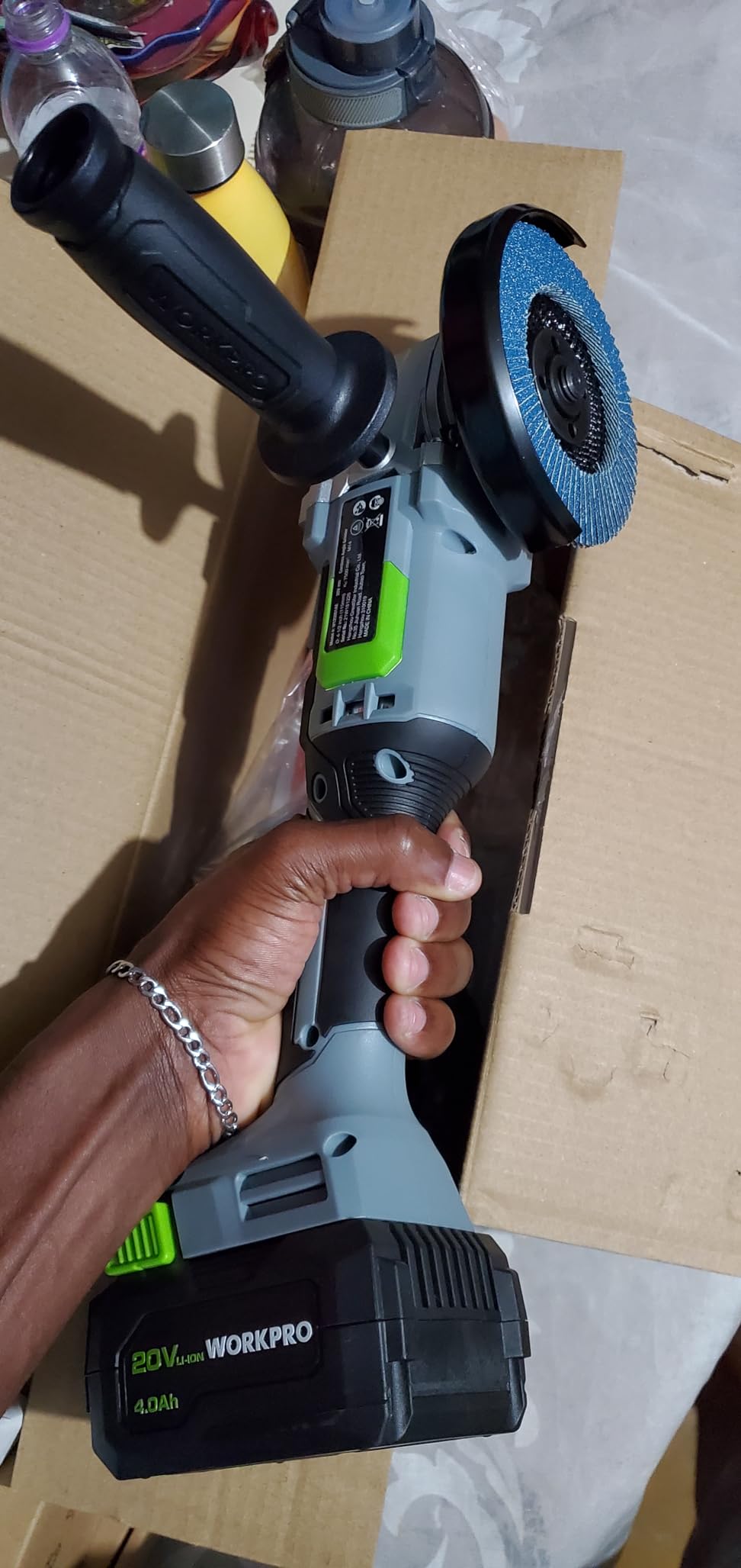 WORKPRO 20V Cordless Angle Grinder Kit, 4-1/2 Inch customer photo 1
