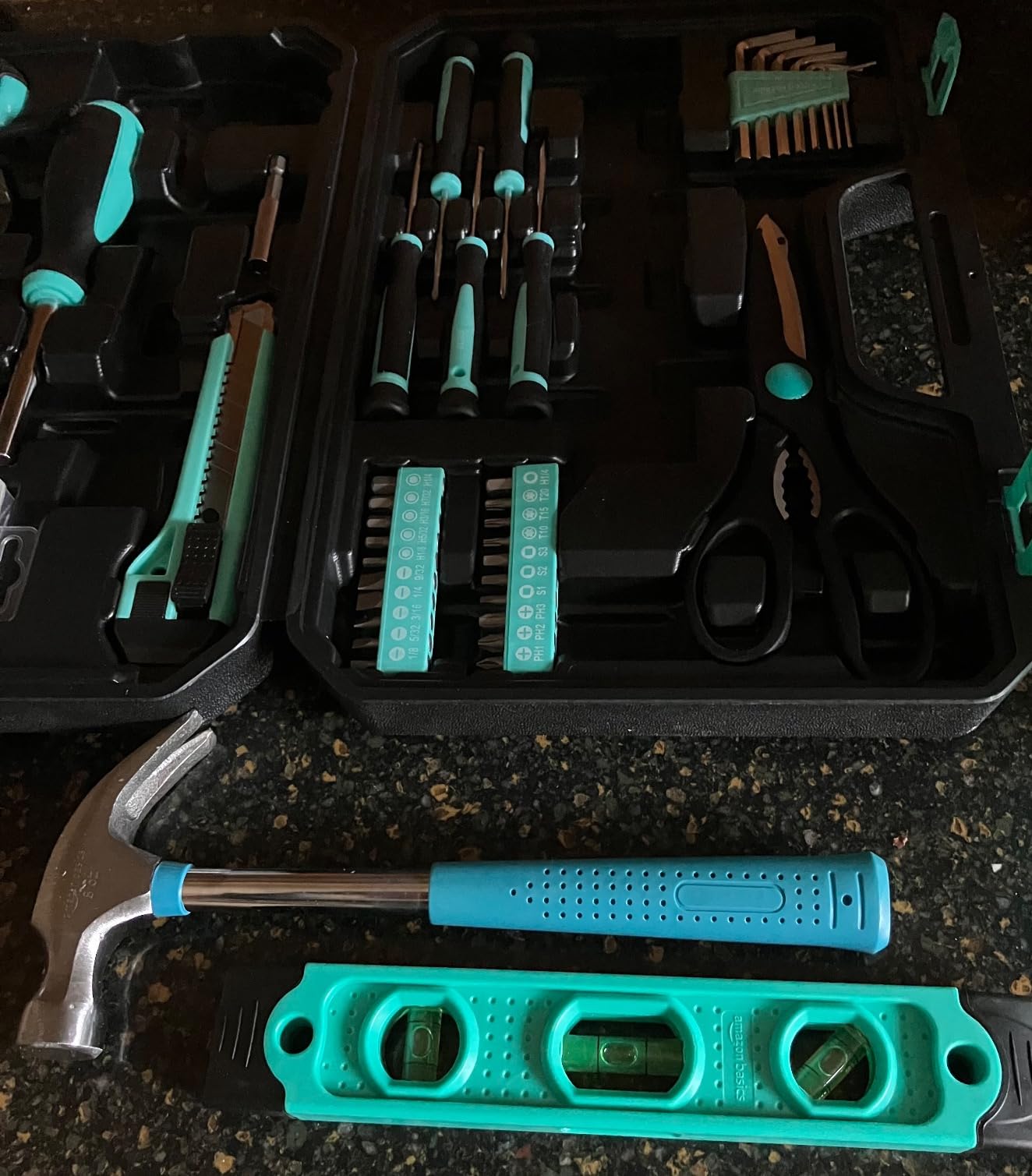 Amazon Basics 142-Piece Household Tool Kit for Home Repair, Hand Tools with Storage Case, 13.39 x 9.25 x 2.95 inch, Turquoise customer photo 1