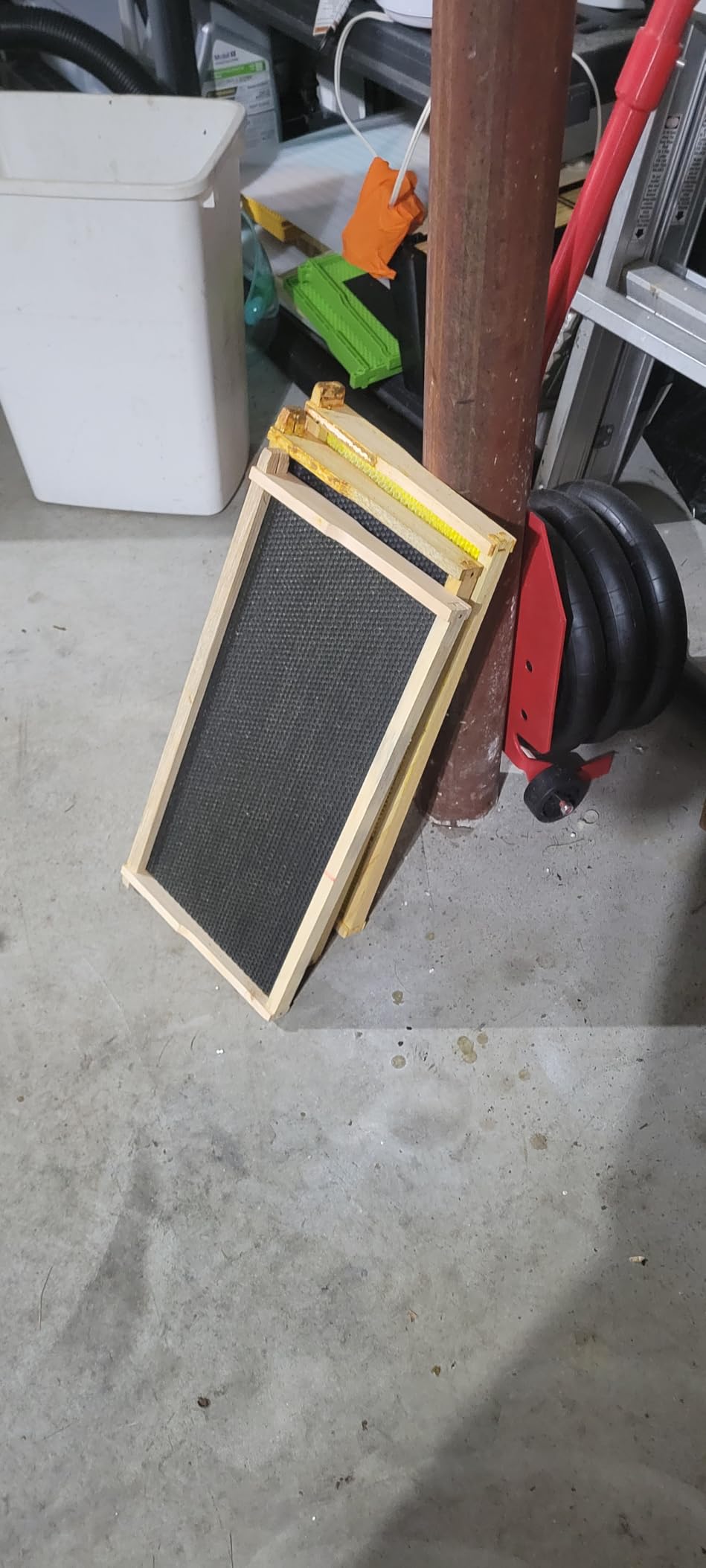 5-Frame Nuc Beehive Box for Beekeeping Complete Bee Hive Nuc Box Kit Dipped in Beeswax Includes 5 Wooden Frames & Heavy Wax Coated Foundations customer photo 1