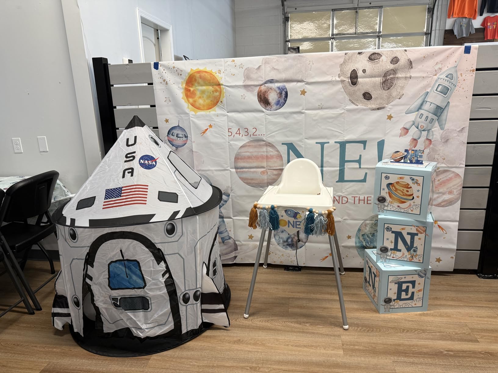 JOYIN Rocket Ship Play Tent Kids Spaceship Playhouse Tent Set Indoor Outdoor Easy Assembly Play Tent customer photo 1
