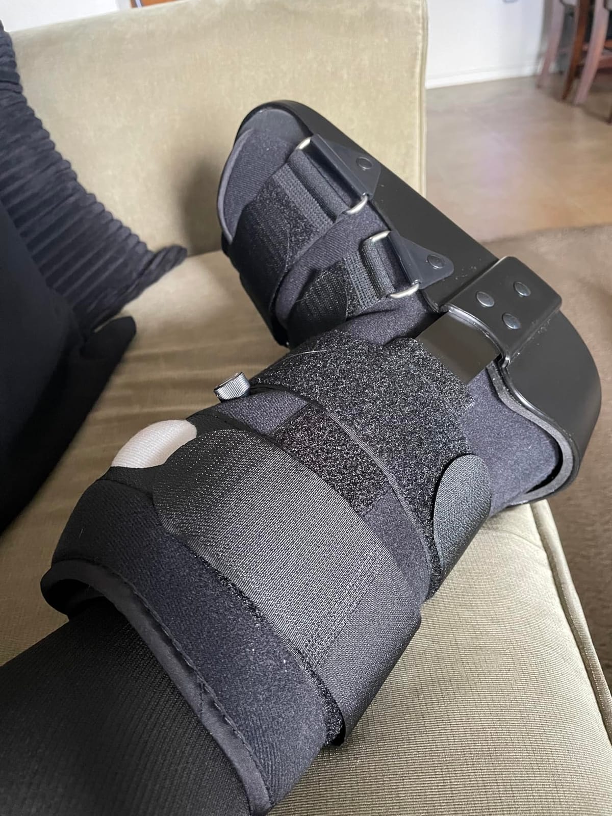 kefit Walking Boot Fracture Boot for Broken Foot, Sprained Ankle-Medium customer photo 2