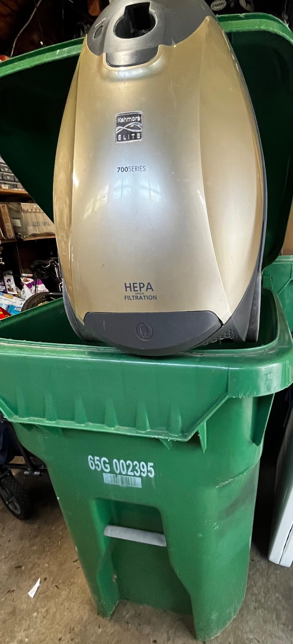 Kenmore Pet Friendly Lightweight Bagged Canister Vacuum Cleaner | Extended Telescoping Wand, HEPA, 2 Motors, Retractable Cord, and 4 Cleaning Tools - BC3005 customer photo 2