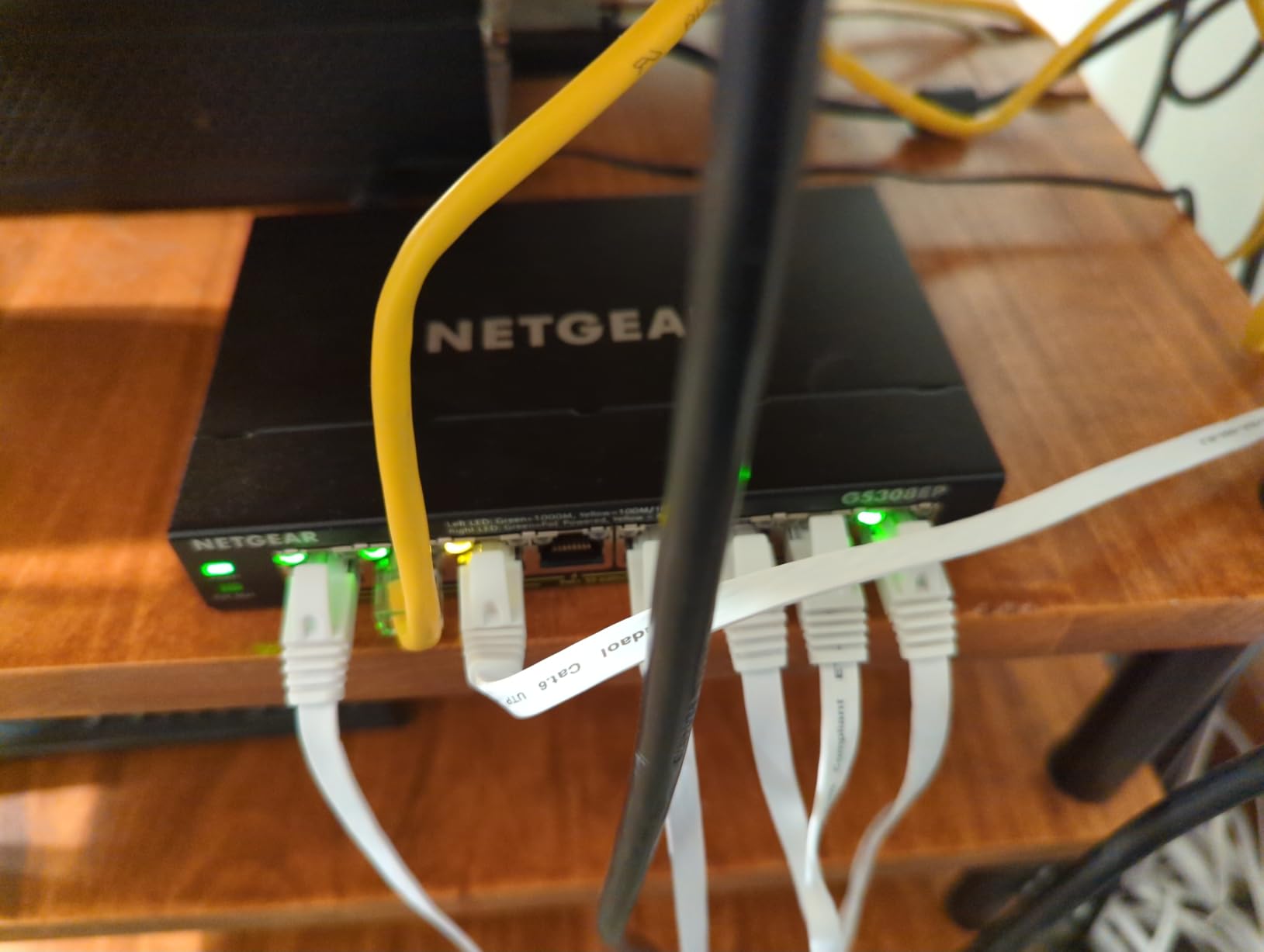NETGEAR 8 Port PoE Gigabit Ethernet Easy Smart Managed Switch (GS308EP) customer photo 2
