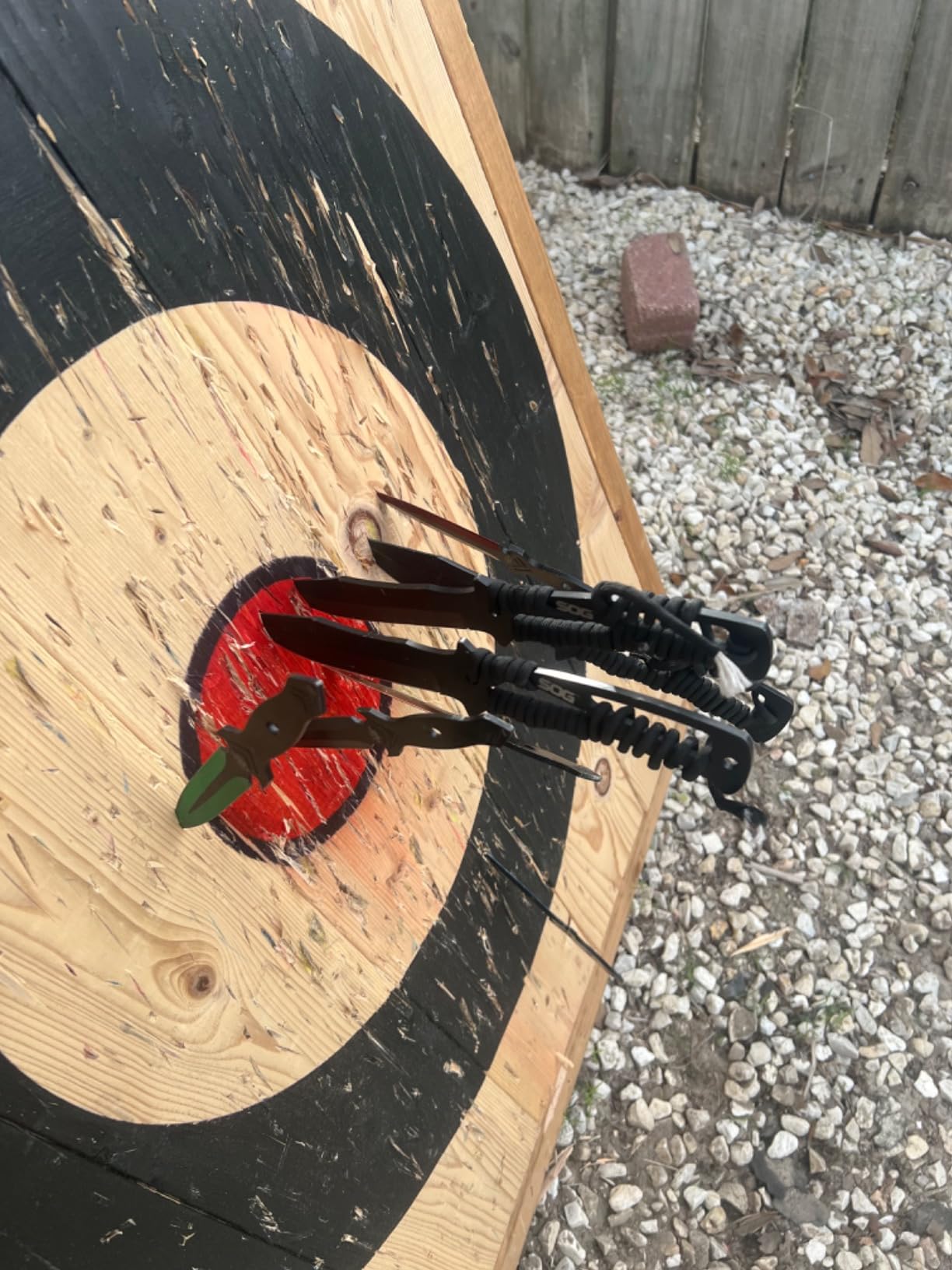 2-Ring Foldable Axe and Knife Throwing Target customer photo 1