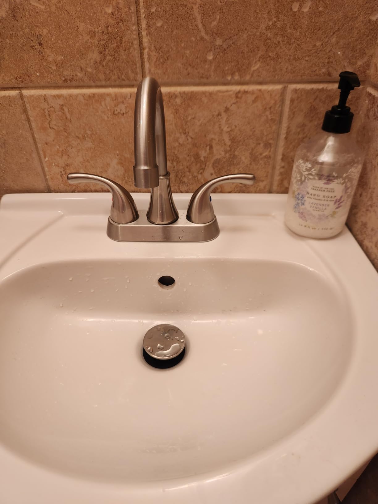 Bathroom Sink Faucet FRANSITON 4 Inch Faucet 2 Handle Bathroom Sink Faucets Lead-Free Brushed Nickel Bath Sink Faucets with Pop-up Drain Stopper and Supply Hoses customer photo 1