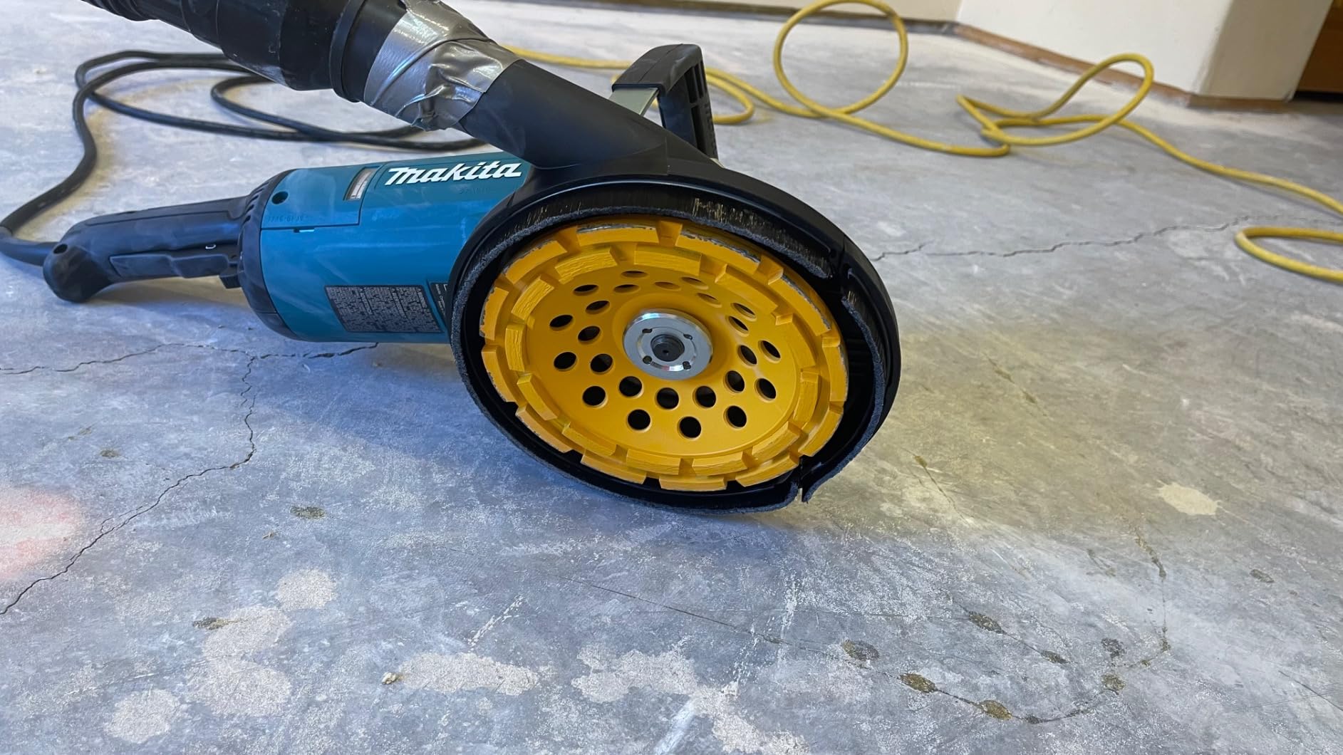 Makita GA9060RX3 7