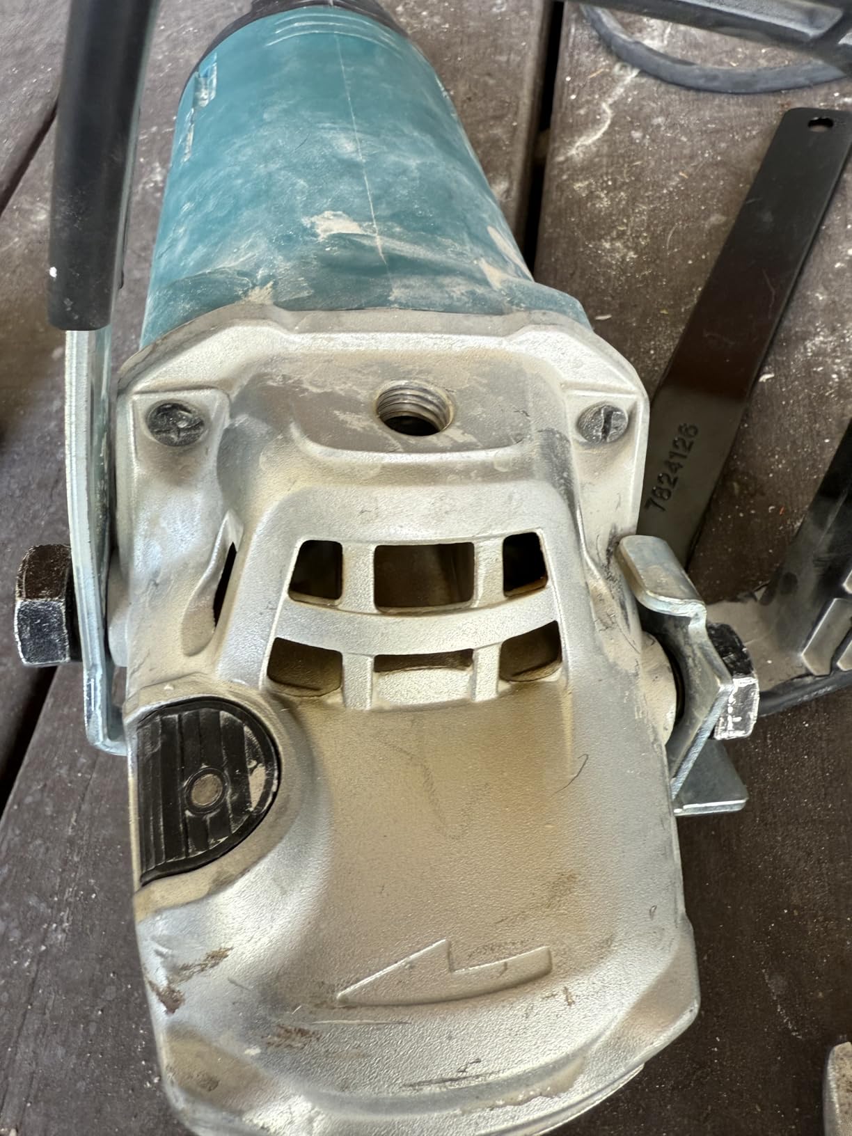 Makita GA9060RX3 7