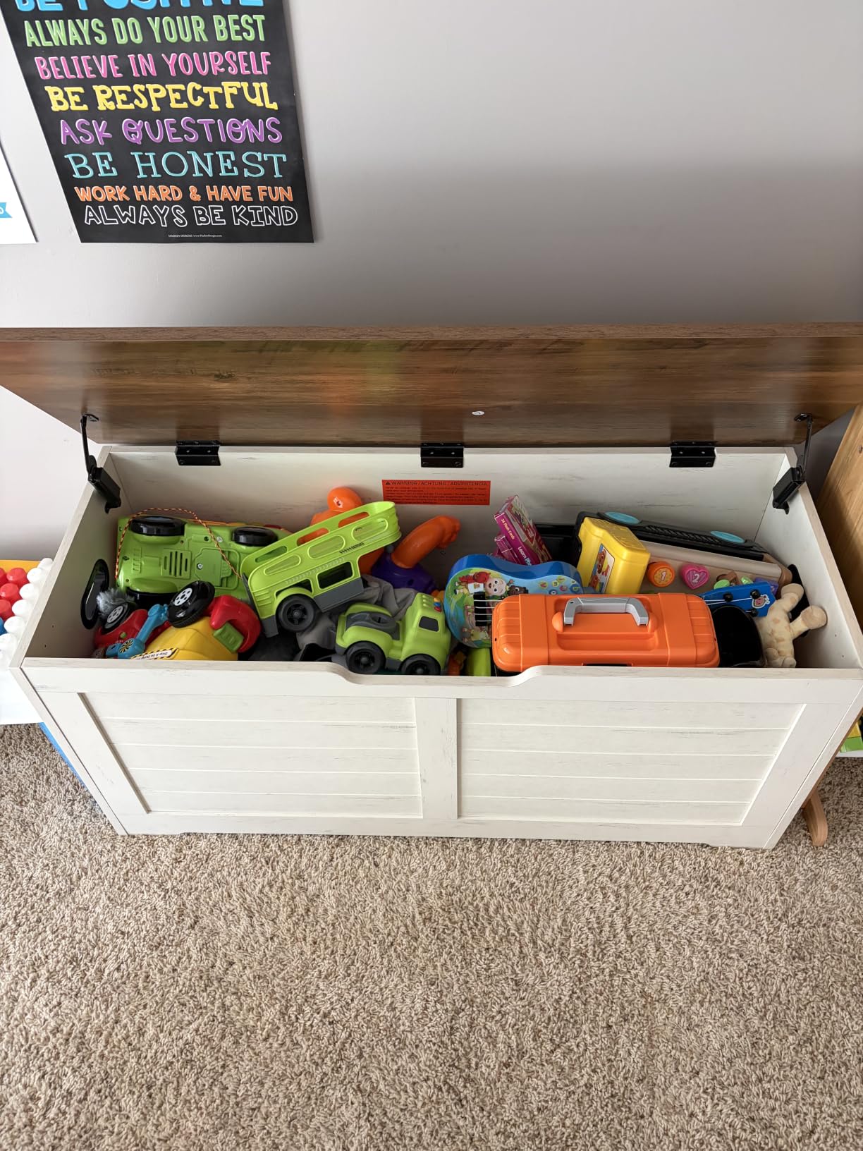 VASAGLE Storage Chest, 39.4 Inches Width Bench with 2 Safety Hinges | Farmhouse Style, for Entryway, Bedroom, Living Room, Cloud White, SOFIE Collection ULSB061T10 customer photo 2