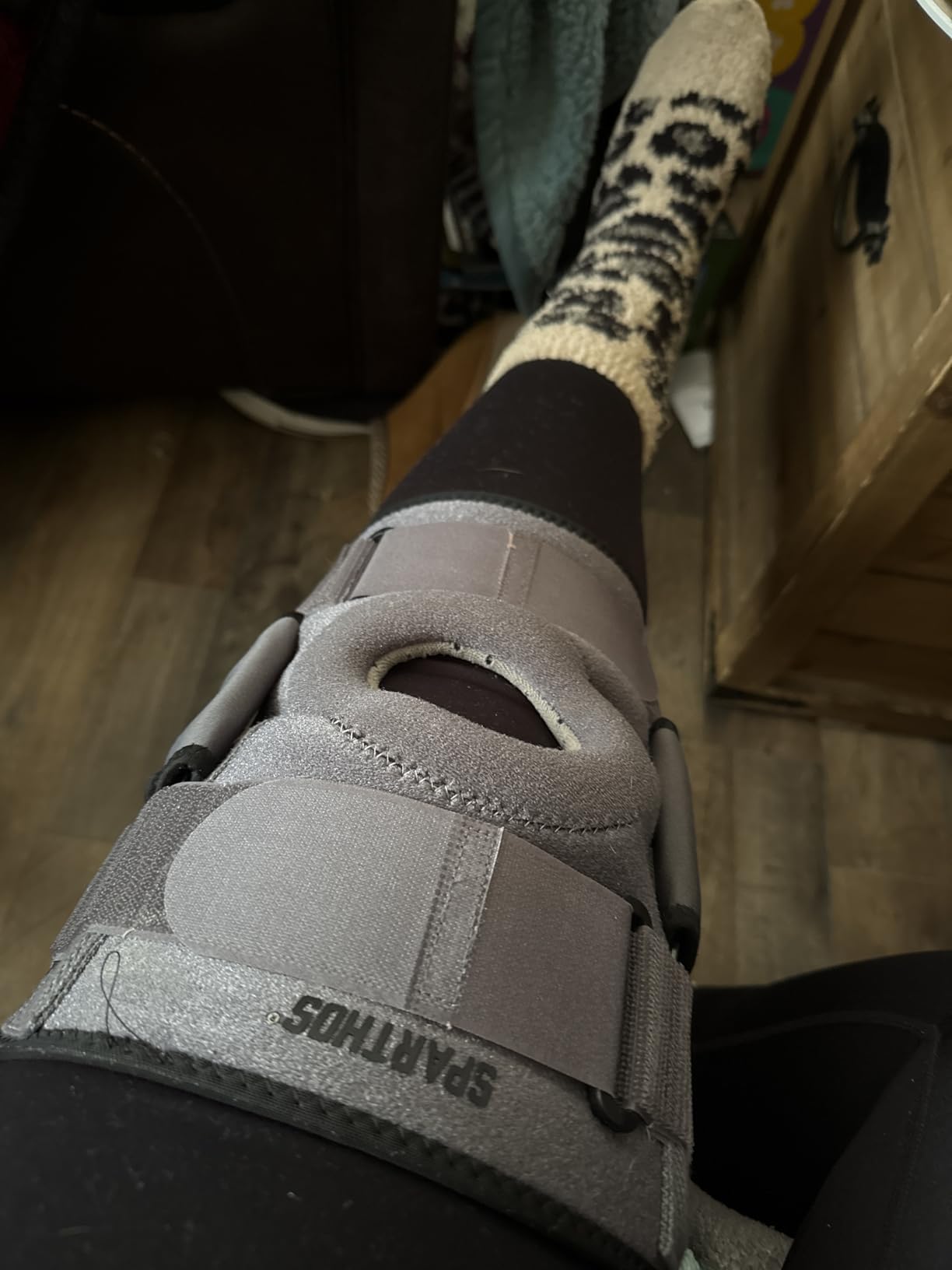 Sparthos Knee Brace for Women & Men - Meniscus Tear Support - Gray-L | Hinged Metal Side Stabilizers, Adjustable Compression Straps, ACL MCL Arthritis Pain Relief, Open Patella, Running & Sports customer photo 2