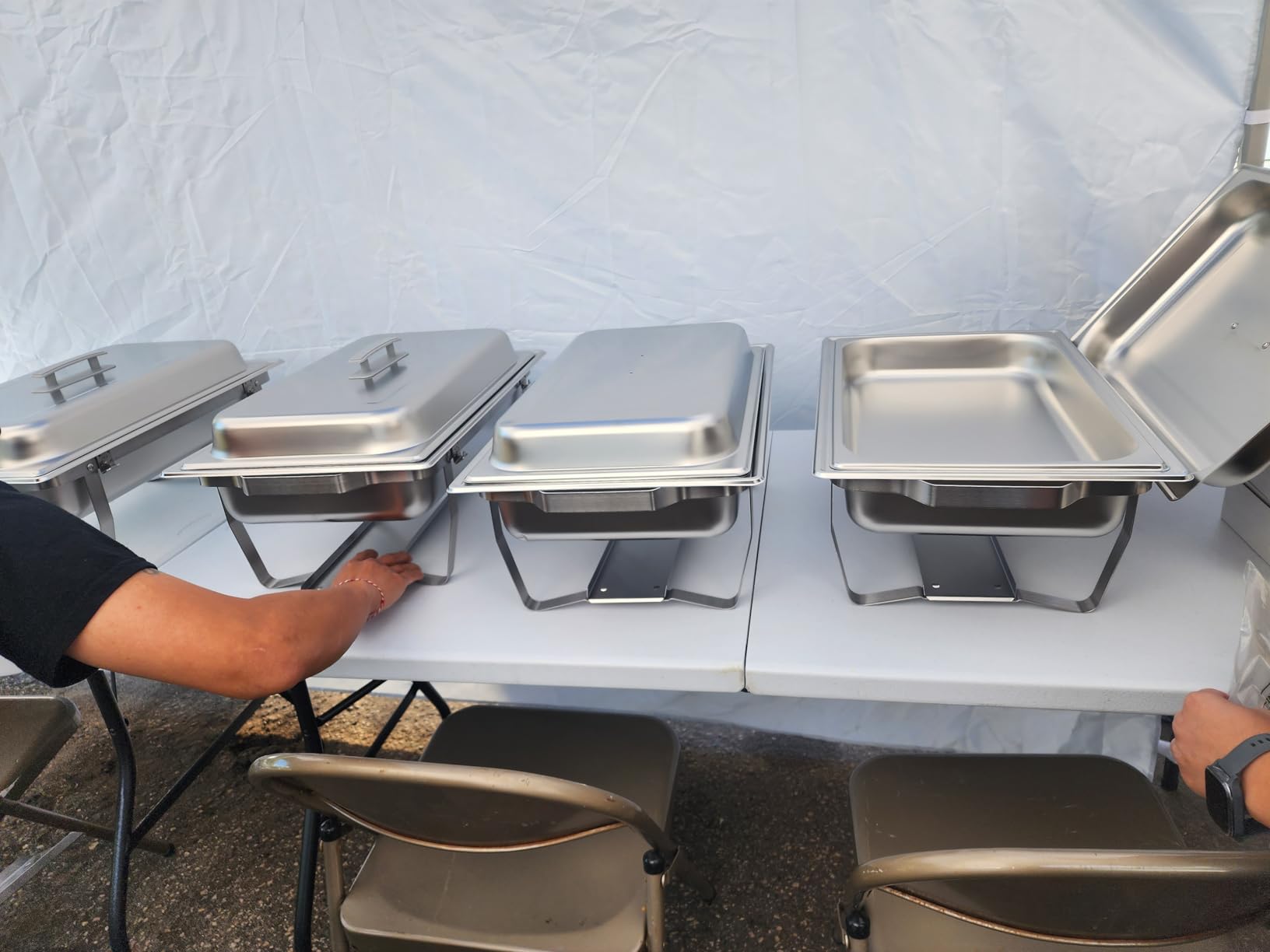 Alpha Living 4 Pack Chafing Dish Full Set - Stainless Steel Catering Chafer with Lids, Pans & Fuel Holders - Buffet Food Warmers for Parties, Events & Weddings - Alpine Gray Handles customer photo 1