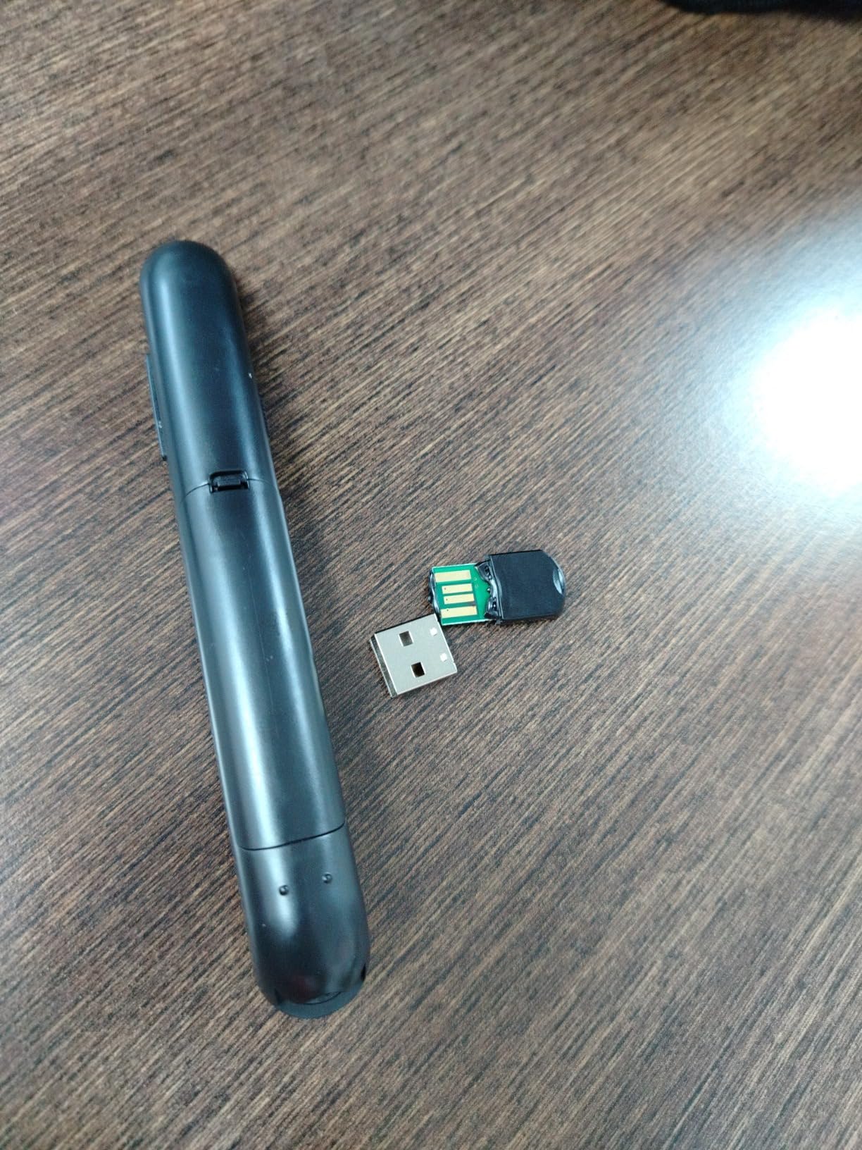 Laser Pointer for Presentations, Wireless Presenter Clicker for PowerPoint Slide with Hyperlink & Volume Control, Presentation Remote for Mac/Computer/Laptop, Google Slide/PPT/Keynote customer photo 1