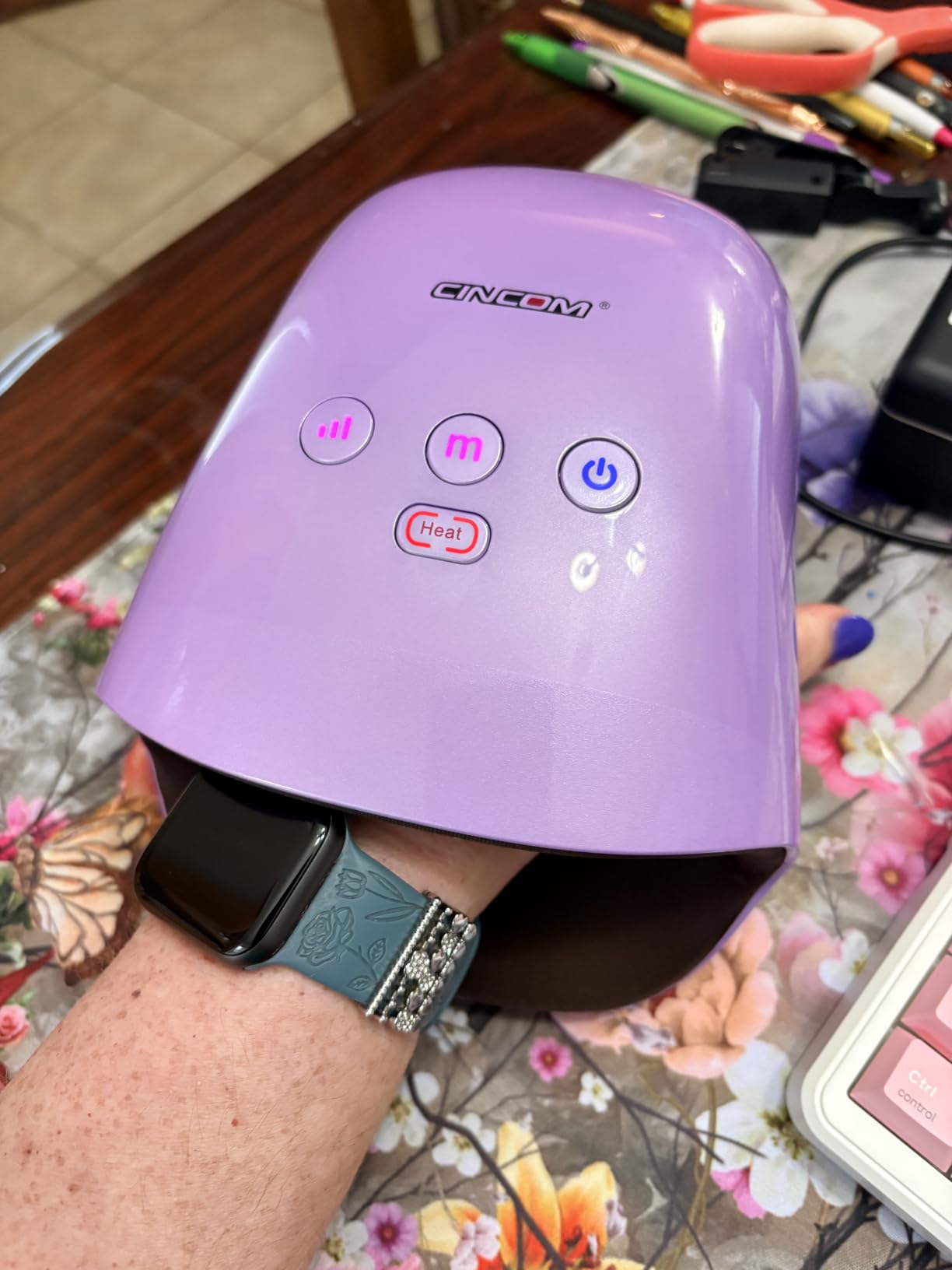 CINCOM Cordless Hand Massager with Heat and Compression, Black customer photo 1