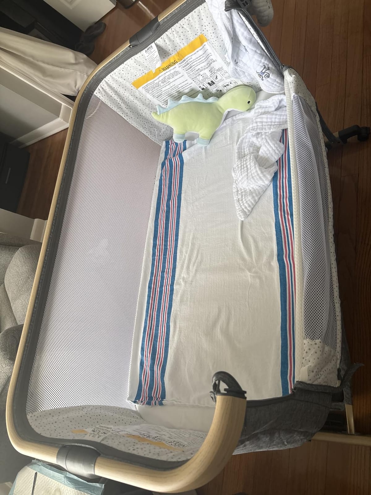 AMKE 3 in 1 Baby Bassinets,All-mesh Bedside Sleeper,Baby Cradle with Storage Basket,Easy Assemble Bassinet for Infant/Newborn,Adjustable Bedside Crib,Safe Portable Baby Bed,Travel Bag Included customer photo 1