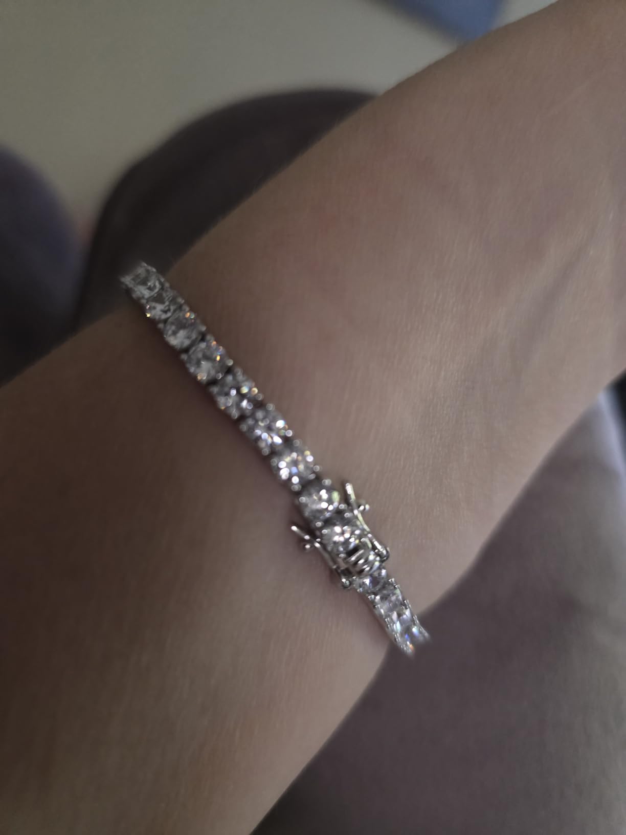 Gemsme 4.0MM Tennis Bracelets for Women/Men, Classic Cubic Zirconia Braclet customer photo 1
