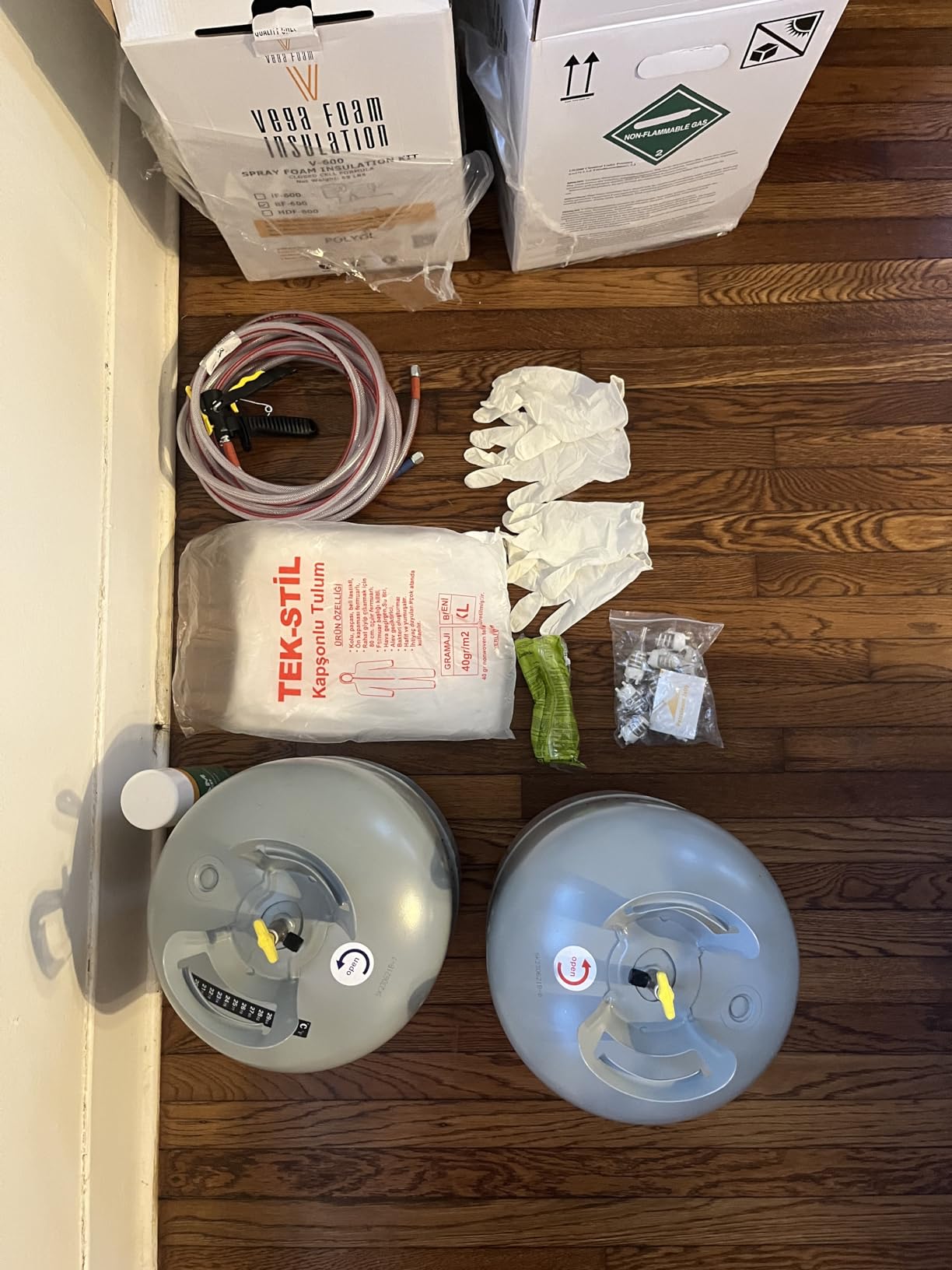 Vega Bond Spray Foam Insulation Kit V600 Closed Cell 600 Sq Ft Off Yellow customer photo 1