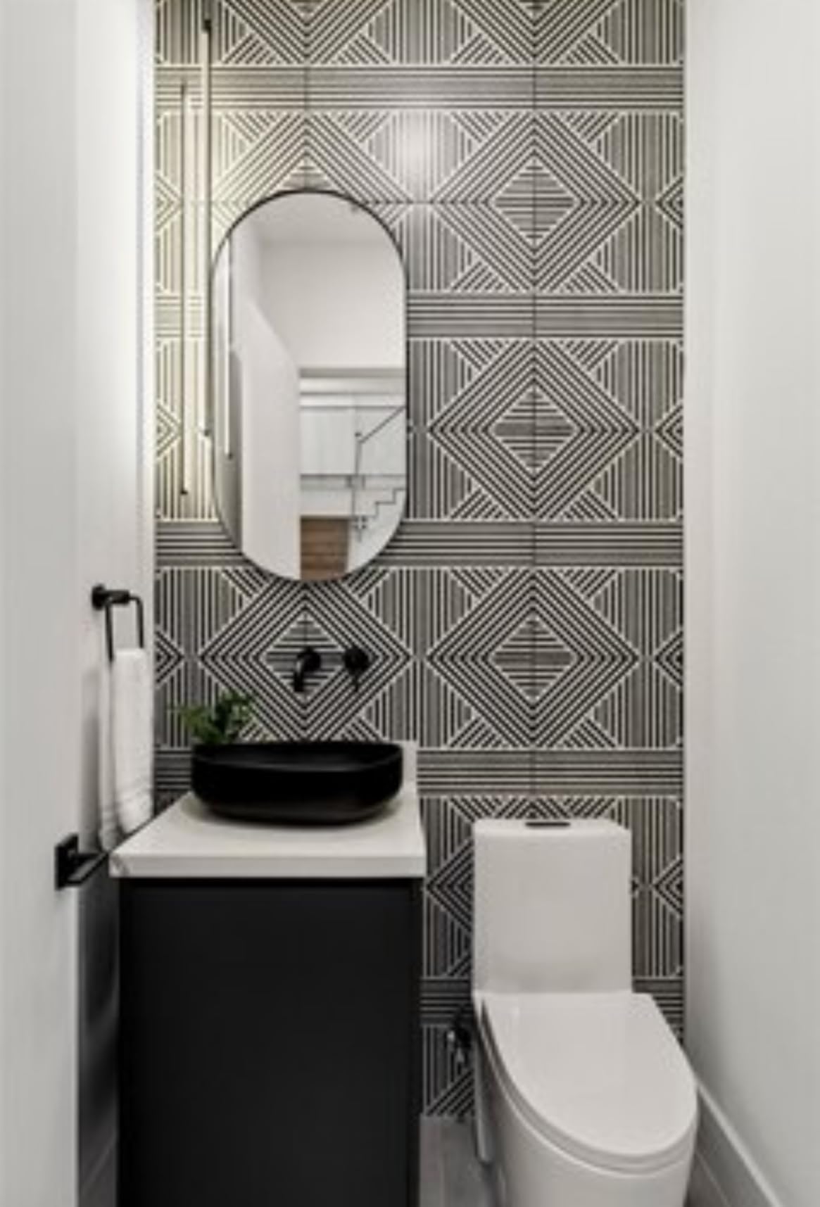 St. Tropez One Piece Modern Elongated Toilet with Dual Vortex™ Flush, Black Hardware customer photo 1
