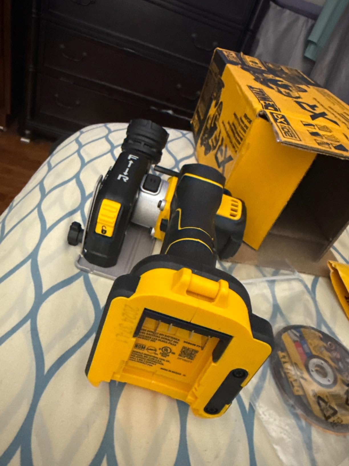DEWALT 20V MAX XR Cut Off Tool, Brushless and Compact, Bare Tool Only (DCS438B) customer photo 1