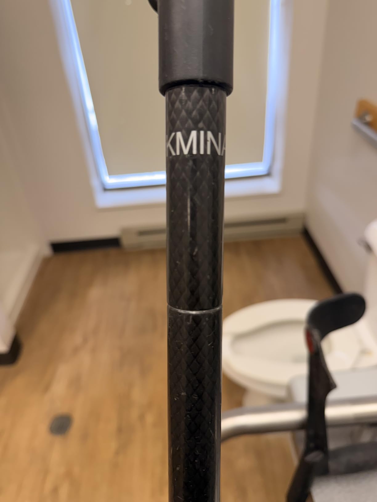 KMINA Foldable Forearm Crutches, Carbon Fiber, Open Cuff (2 Units) | Lightweight at Only 1.3 lb, Adjusts 29 to 38.9 Inch in 10 Steps, Compact for Travel, Made in Europe, Pro Model customer photo 2