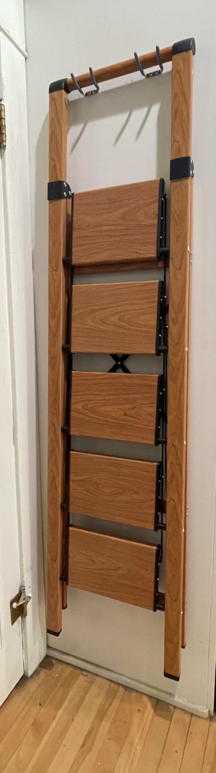 WOA WOA 5 Step Ladders for Home, 300lbs Load, 46'' Top Step, Black customer photo 1