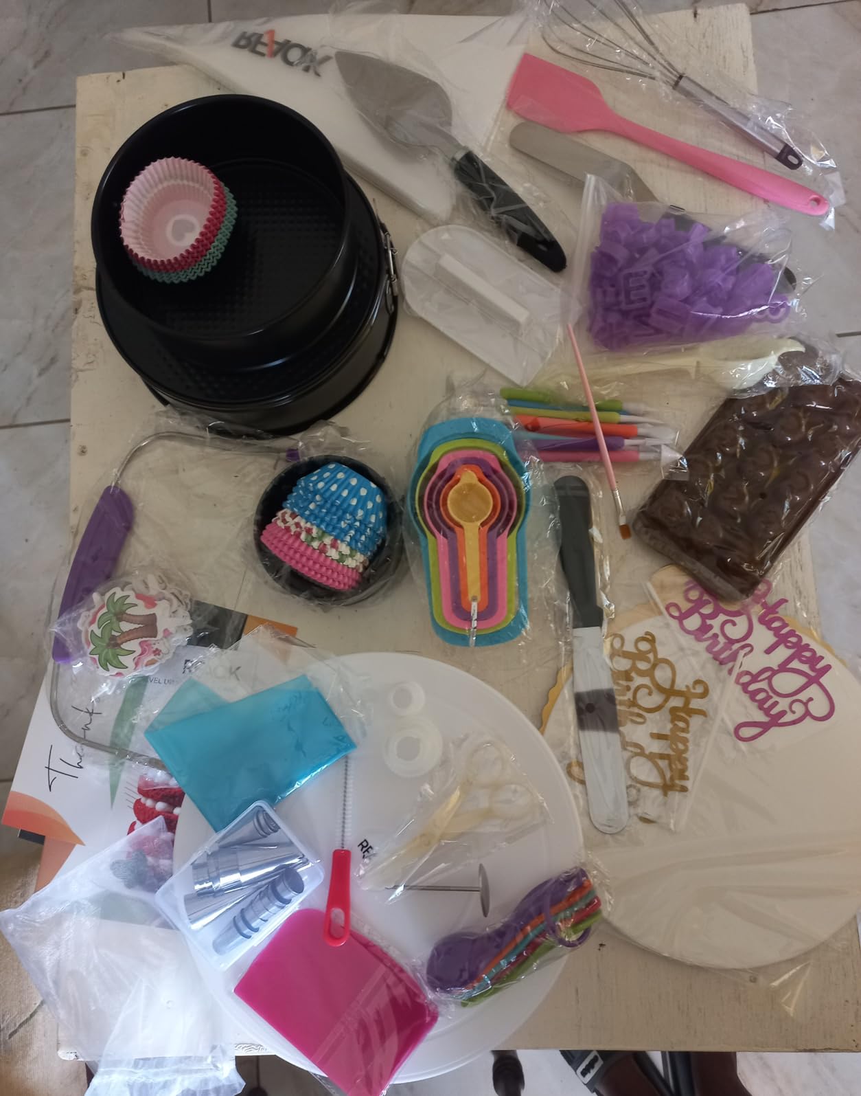 RFAQK 700 PCs Cake Decorating Kit with Baking Supplies Cake Decoration Set including Springform Pans, Cake Turntable, Numbered Piping Tips, Icing Spatulas, Fondant tools & much more (700Pcs) customer photo 2