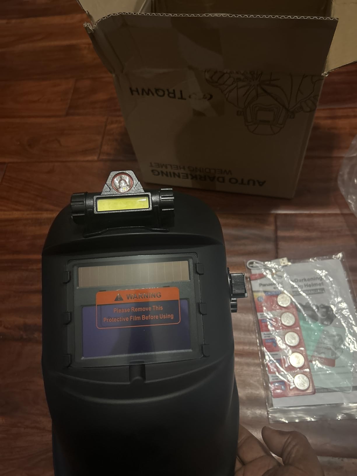 TRQWH Welding Helmet with Light True Color Auto Darkening Welding Helmets for Men Solar Powered Welding Hood with 2 Arc Sensor Wide Shade 4/9-13 for TIG MIG ARC Cool Welder Mask customer photo 1