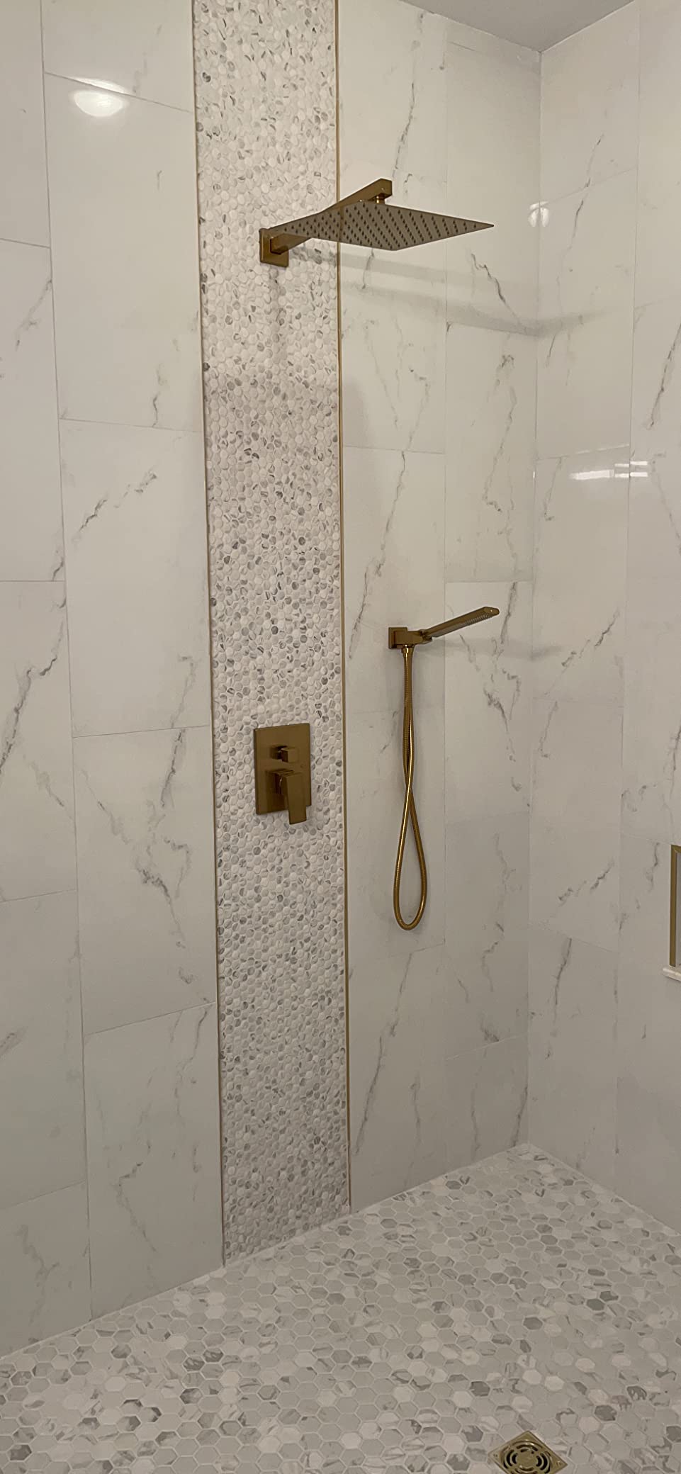 Iriber Matte Black Shower Head with Handheld,Rain Shower System Faucet Set customer photo 1