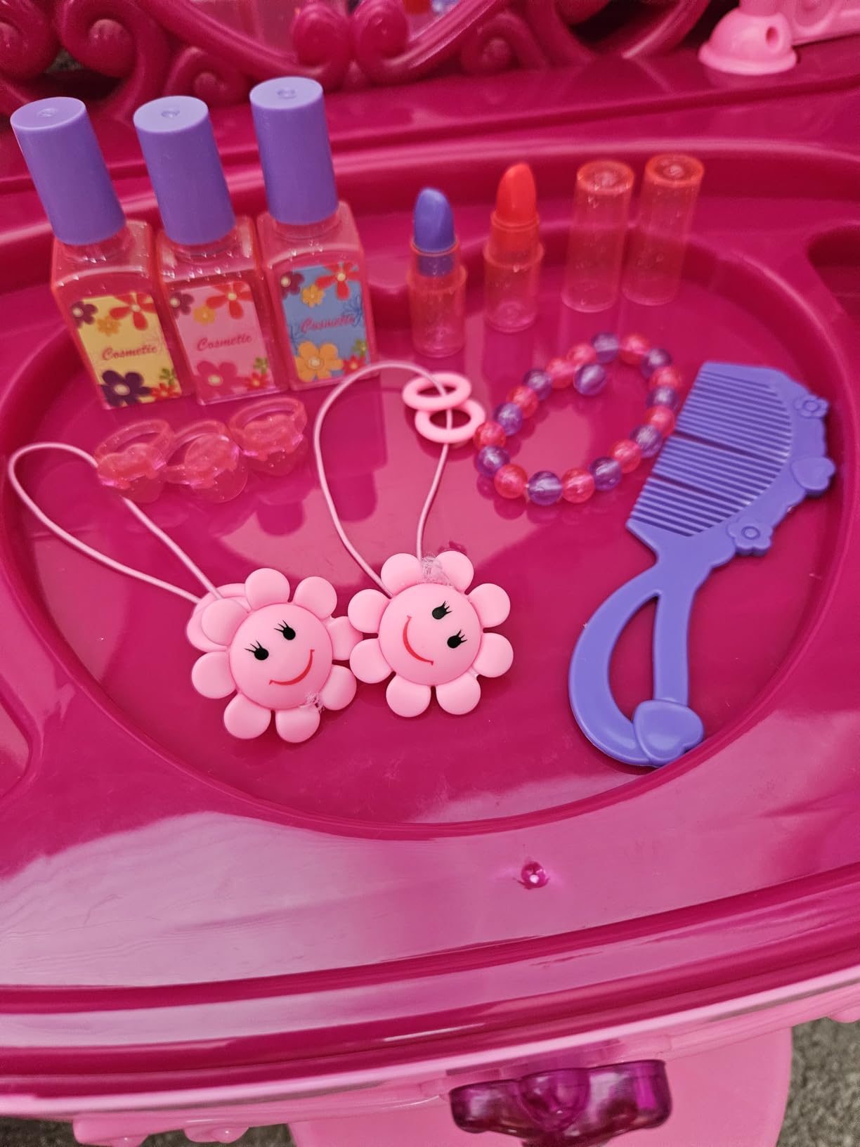 Eohemeral Toddler Kids Vanity with Music Mirror & Chair customer photo 1