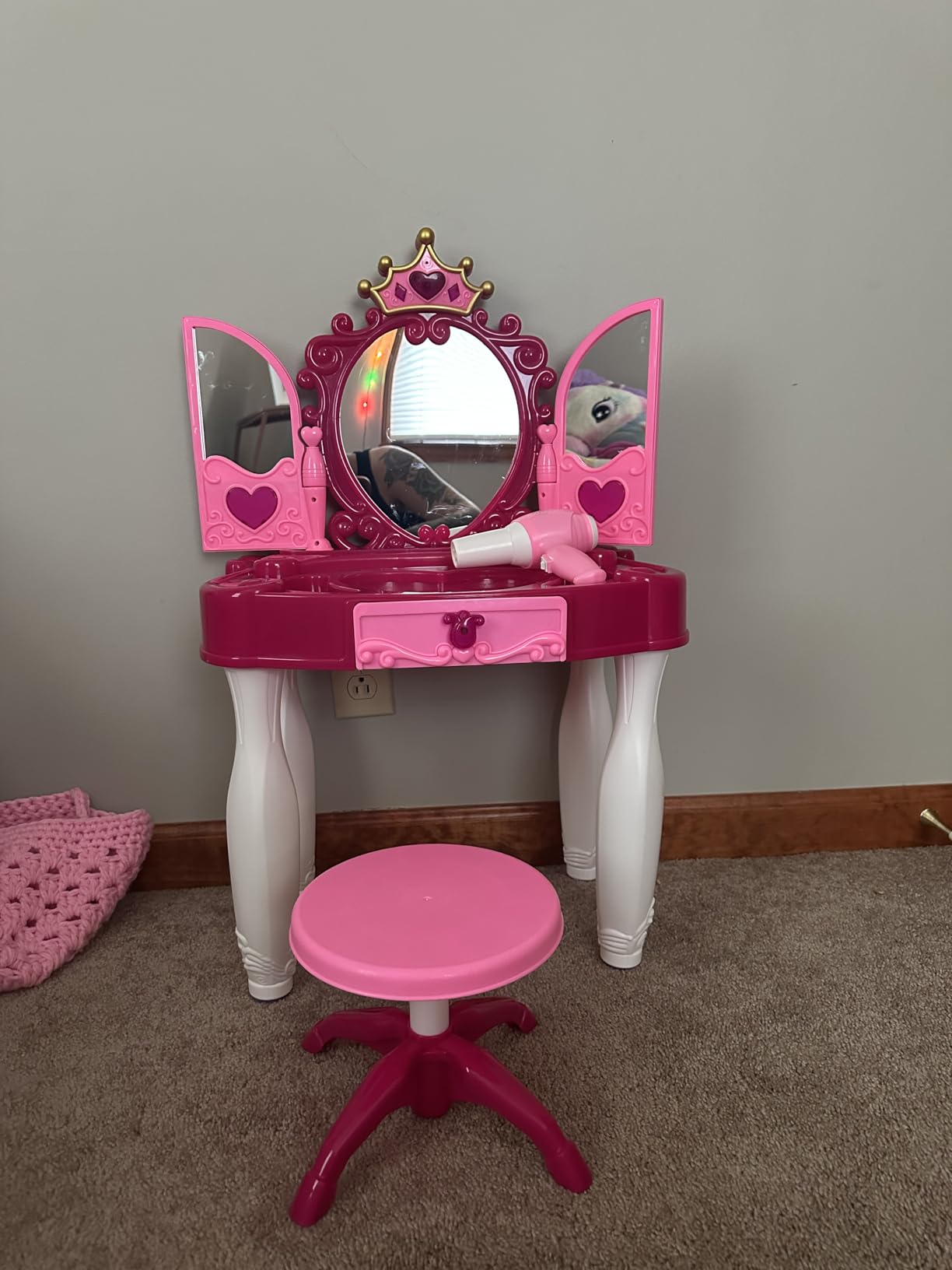 Eohemeral Toddler Kids Vanity with Music Mirror & Chair customer photo 2