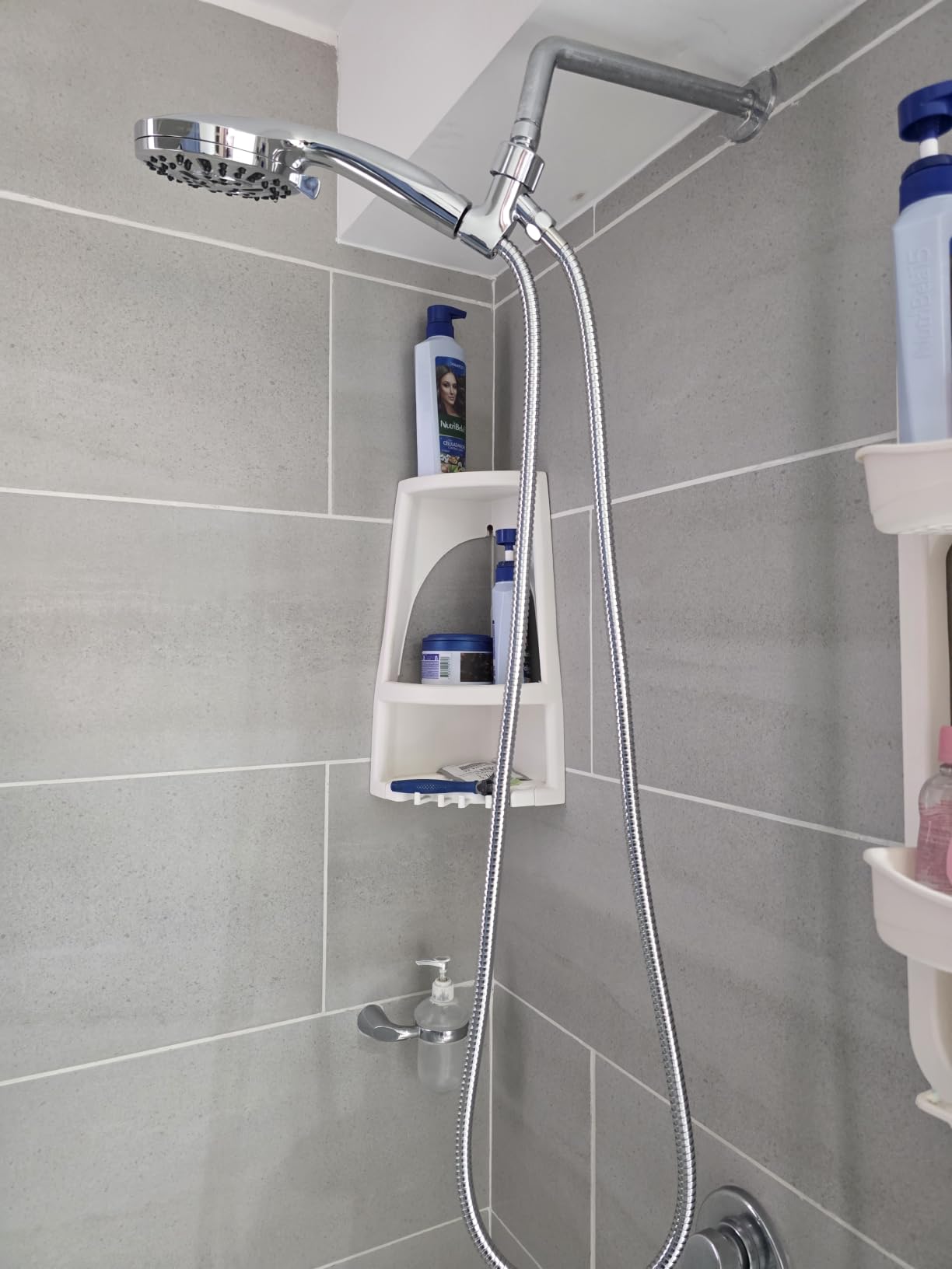 BESAQUO 9 Functions High Pressure Shower Head with Handheld,Built-in Pause Mode&Power Wash,Non-Clogging Nozzles,6ft Hose&Bracket customer photo 1